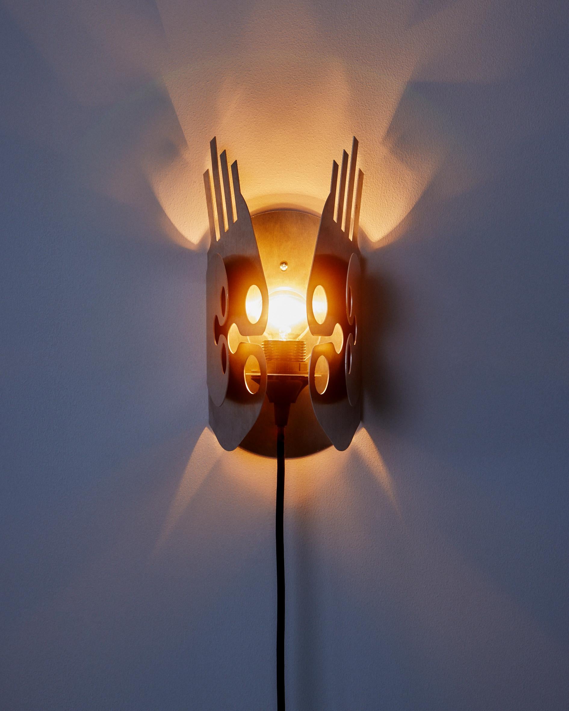 Contemporary OO+II Wall Light 'Small Size' For Sale