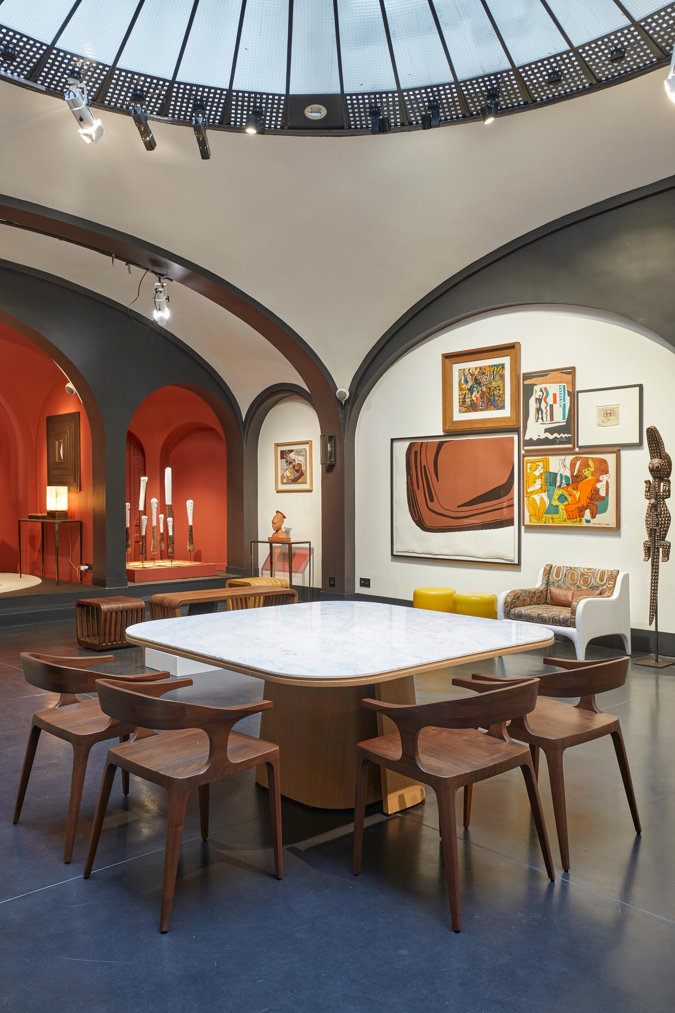 Esstisch, OOMA, von Reda Amalou Design, 2020, Carrara-Marmor, 140 cm im Angebot 6