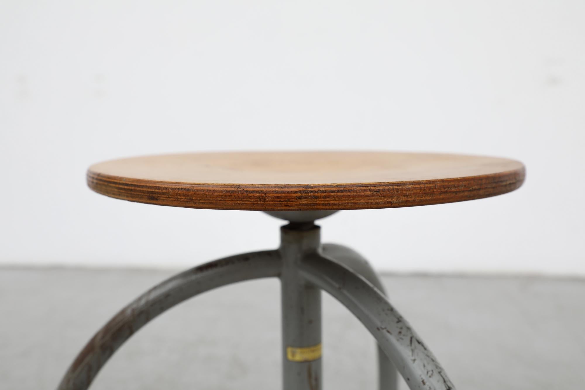 Oosterwolde Industrial Tripod Task Stool by Cor Alons, 1950's For Sale 2