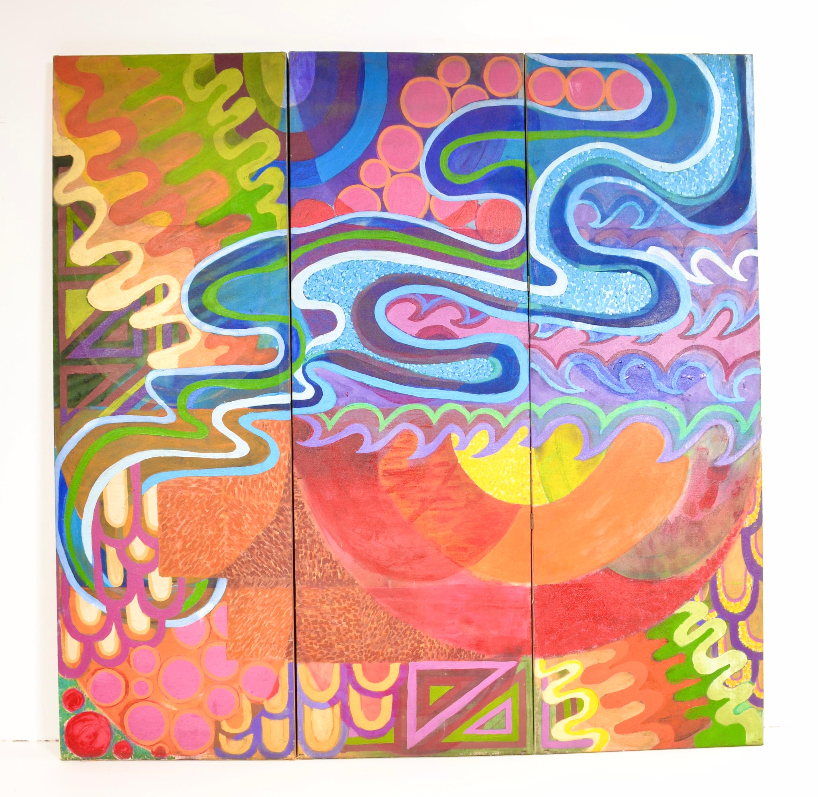 Ein bemerkenswertes Werk mit fantastischen Wirbeln und Formen in leuchtenden Farben, das  Das psychedelische Kunstwerk ist auf Leinwand gedehnt und auf drei holzgerahmte Paneele montiert, die mit Scharnieren zu einem Paravent verbunden sind.