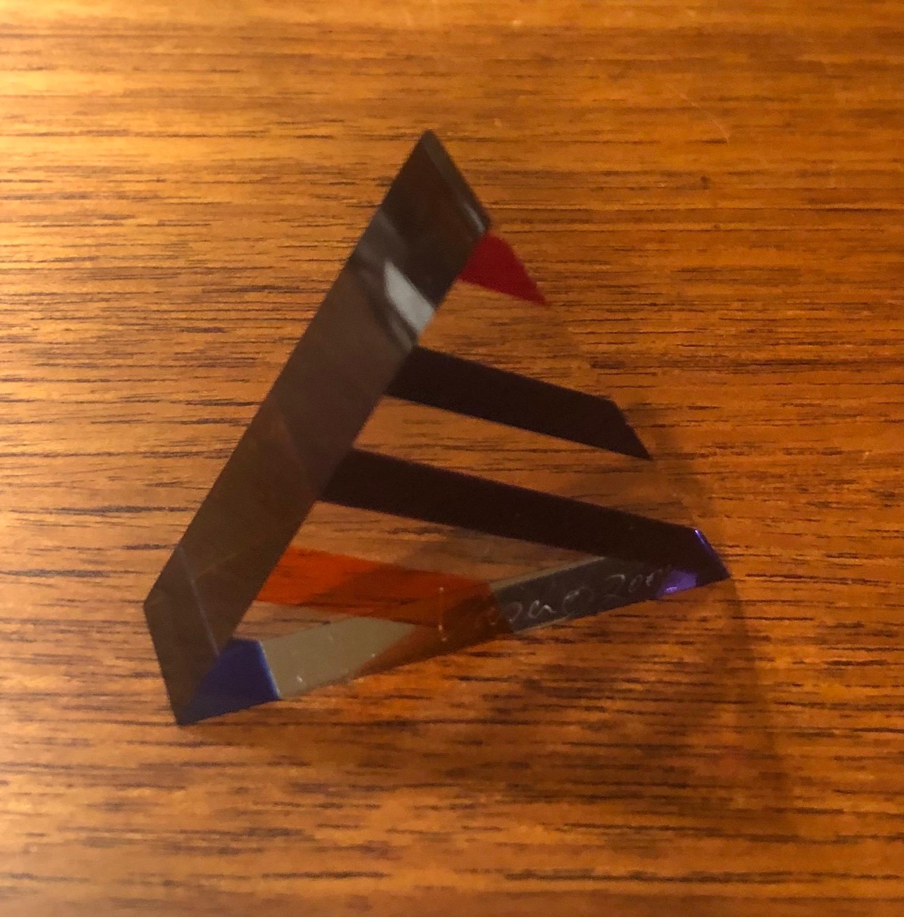 Op Art Acrylic Triangle Pyramid Sculpture / Paperweight by Vasa Mihich In Good Condition In San Diego, CA