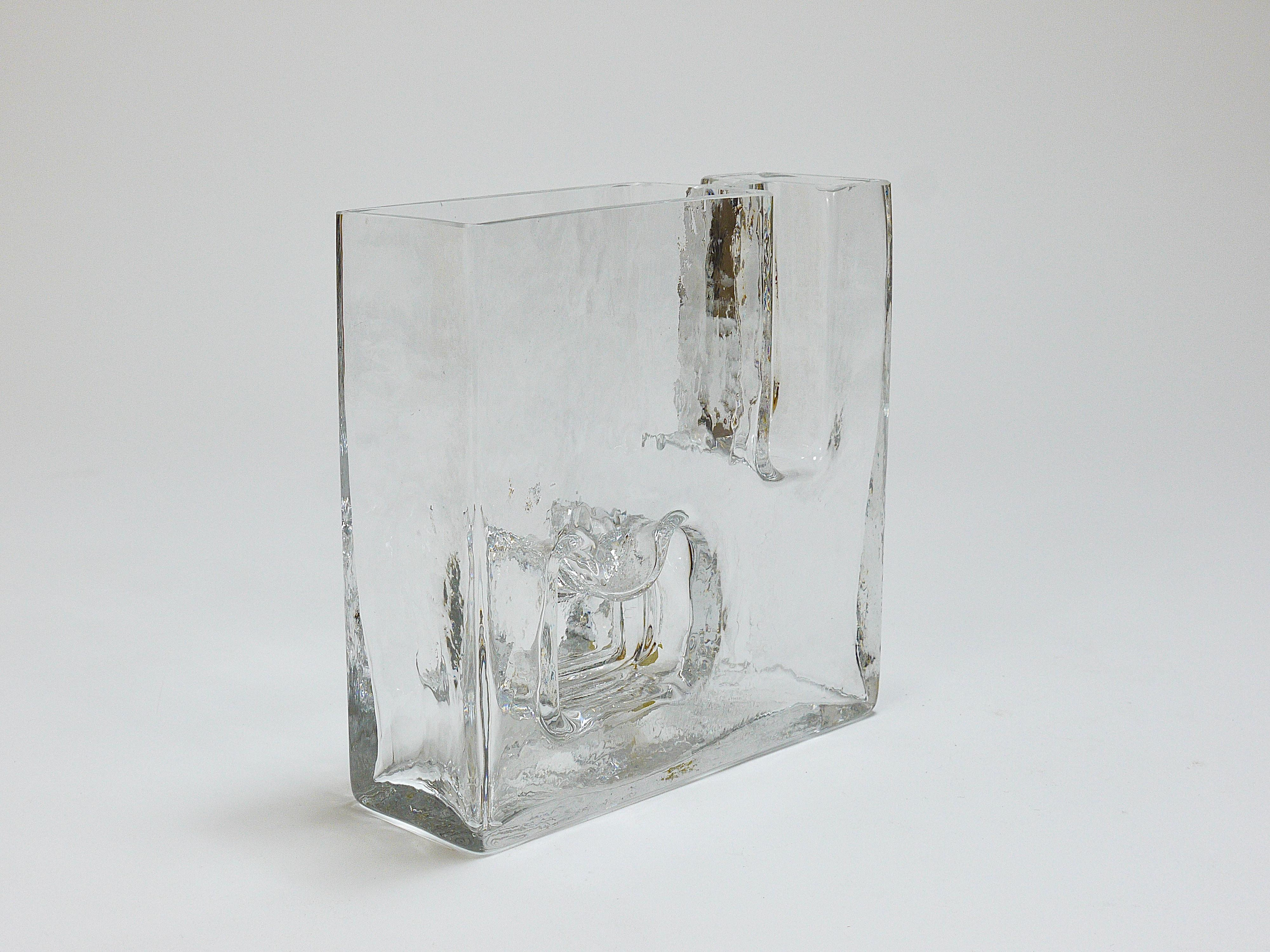 Op Art Ice Glass Vase by Claus Josef Riedel, Austria, 1970s For Sale 3