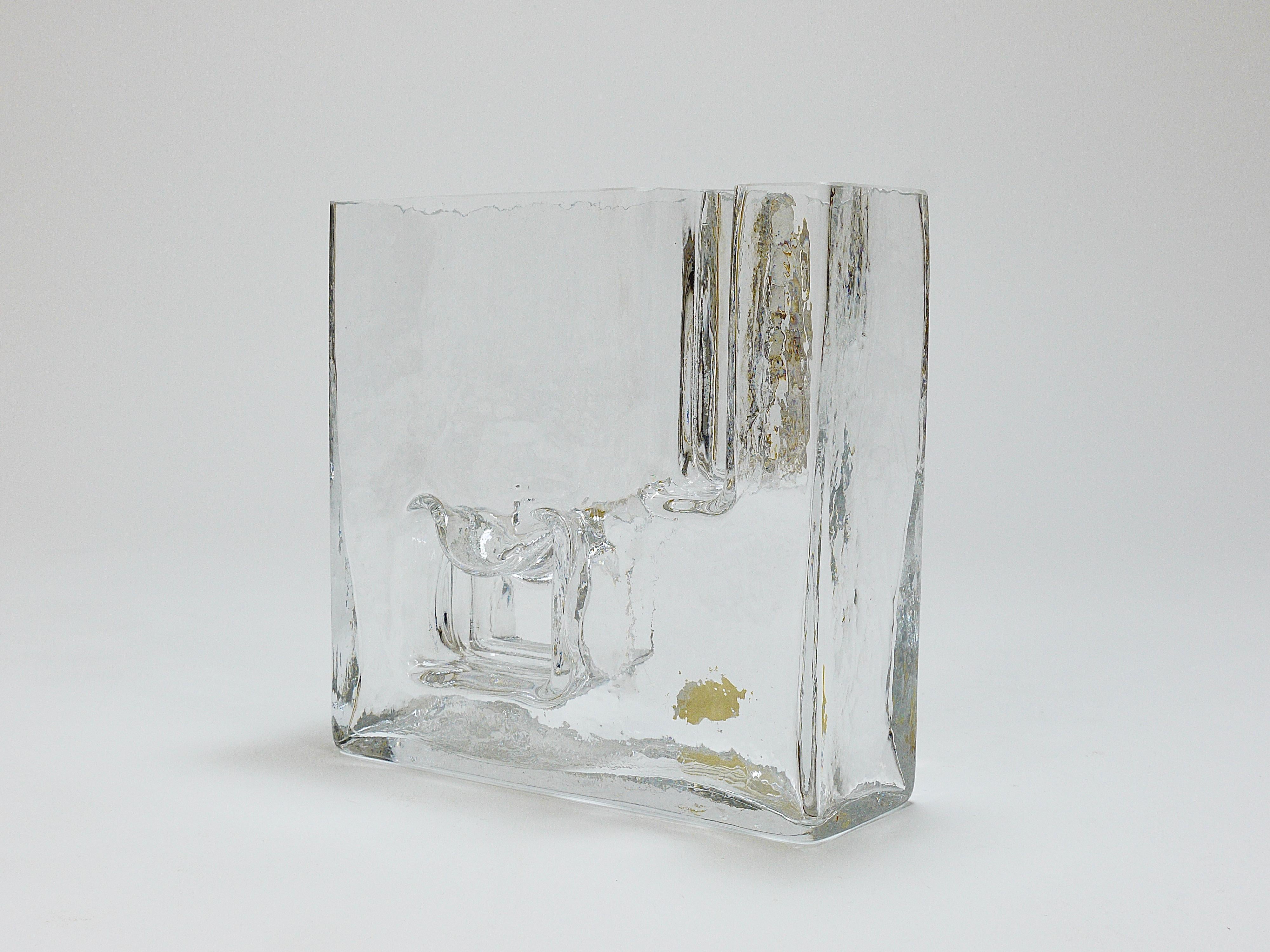 Op Art Ice Glass Vase by Claus Josef Riedel, Austria, 1970s For Sale 5