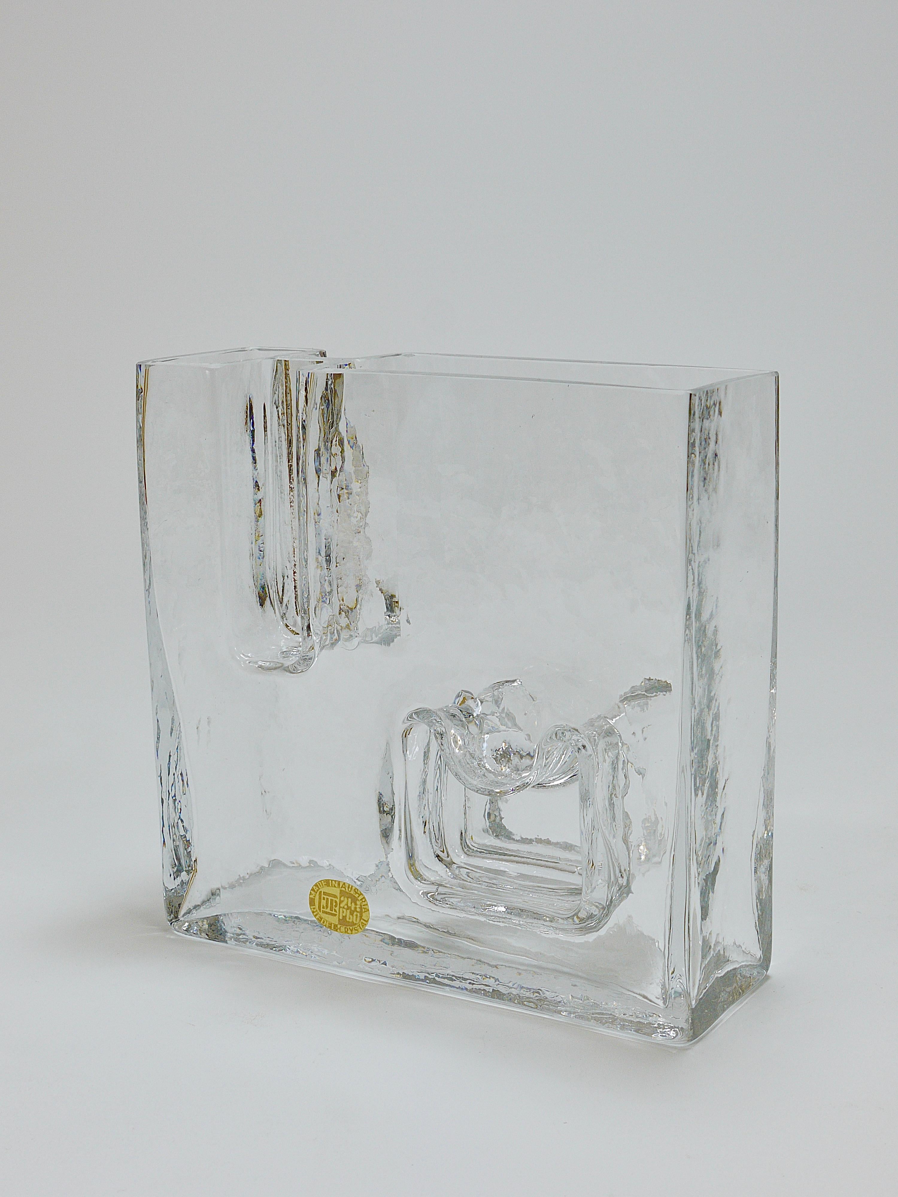 Op Art Ice Glass Vase by Claus Josef Riedel, Austria, 1970s In Good Condition For Sale In Vienna, AT