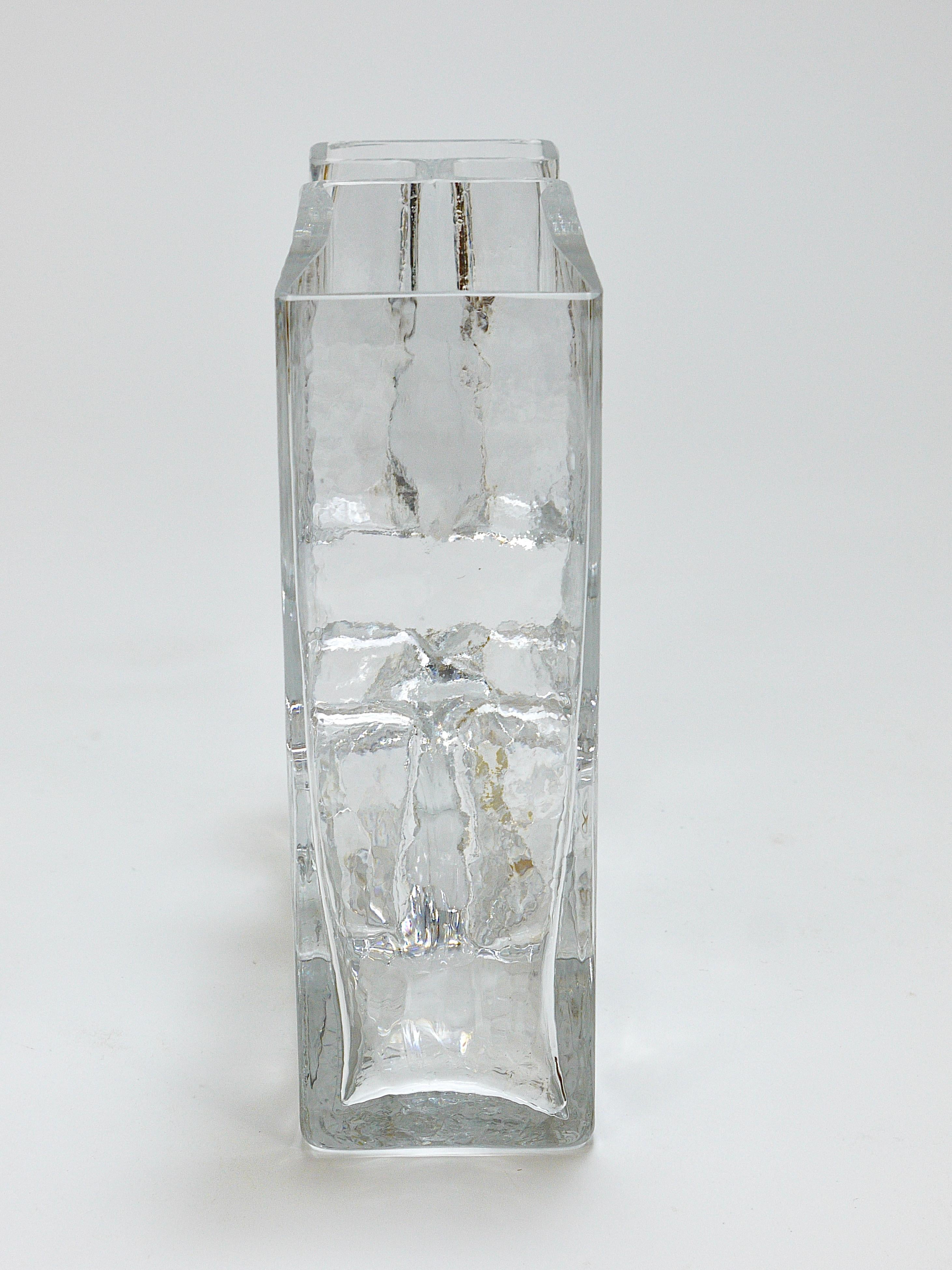 Op Art Ice Glass Vase by Claus Josef Riedel, Austria, 1970s For Sale 2