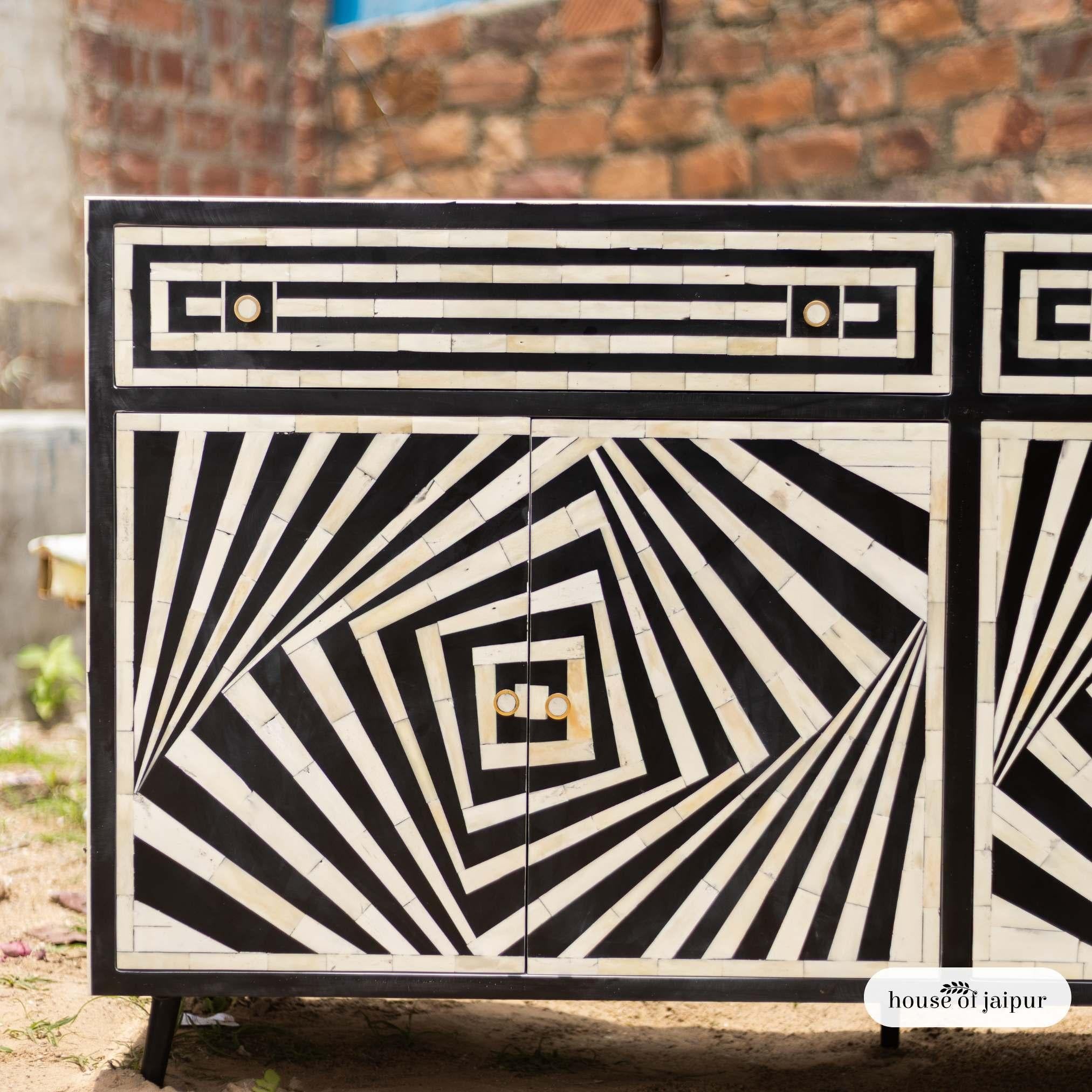 Mid-Century moderno Credenza buffet Op-Art Illusion Bone Inlay by House of Jaipur in vendita