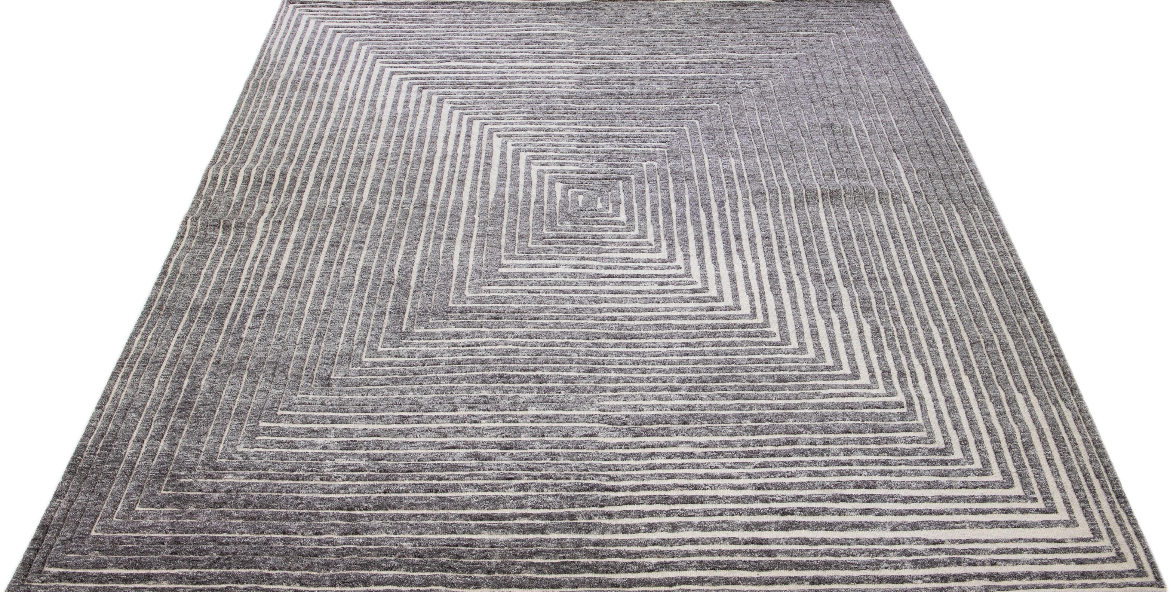 Op Art Modern Moroccan Style Gray Handmade Wool Rug by Apadana In New Condition For Sale In Norwalk, CT