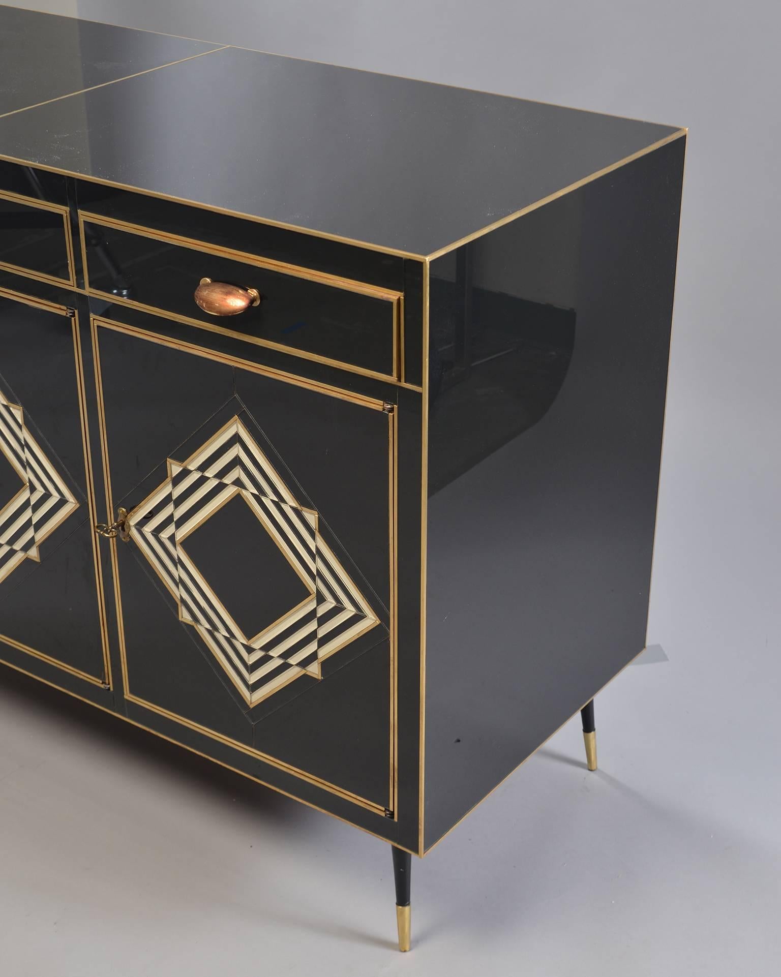 Op Art Murano Black and White Glass Clad Chest of Drawers with Brass Hardware 4