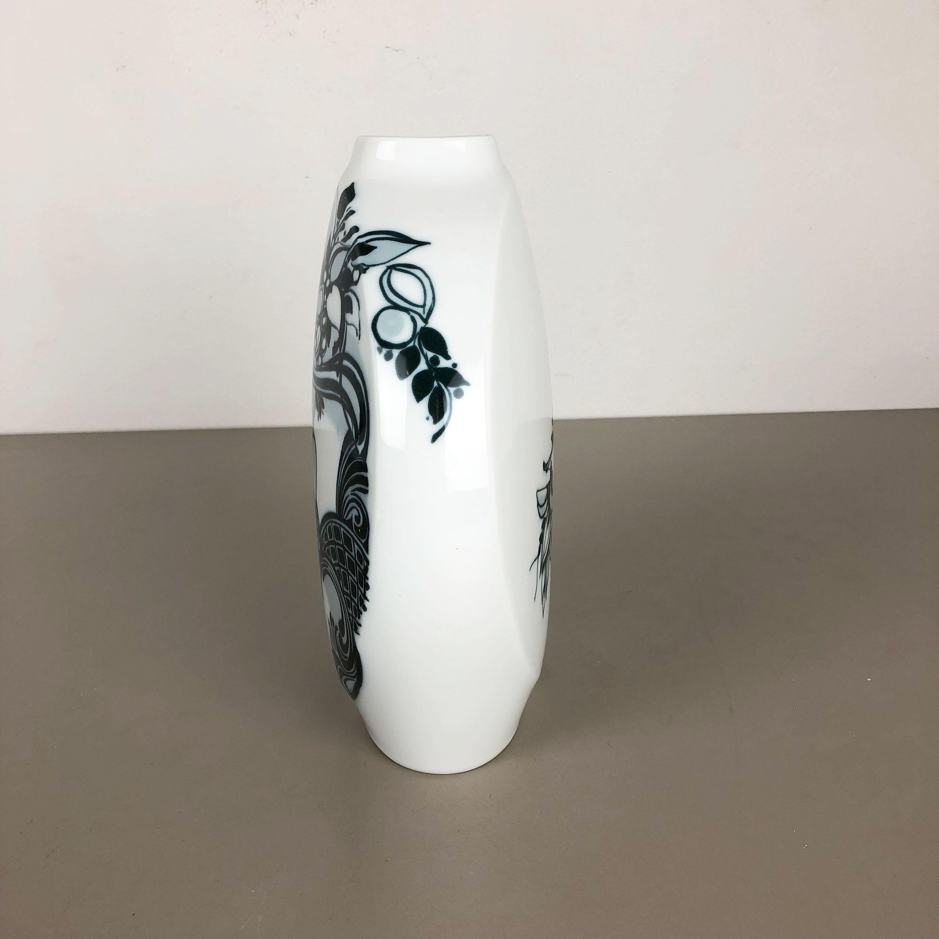 Op Art Porcelain Vase by Björn Wiinblad for Rosenthal Studio Line Germany, 1970s 3