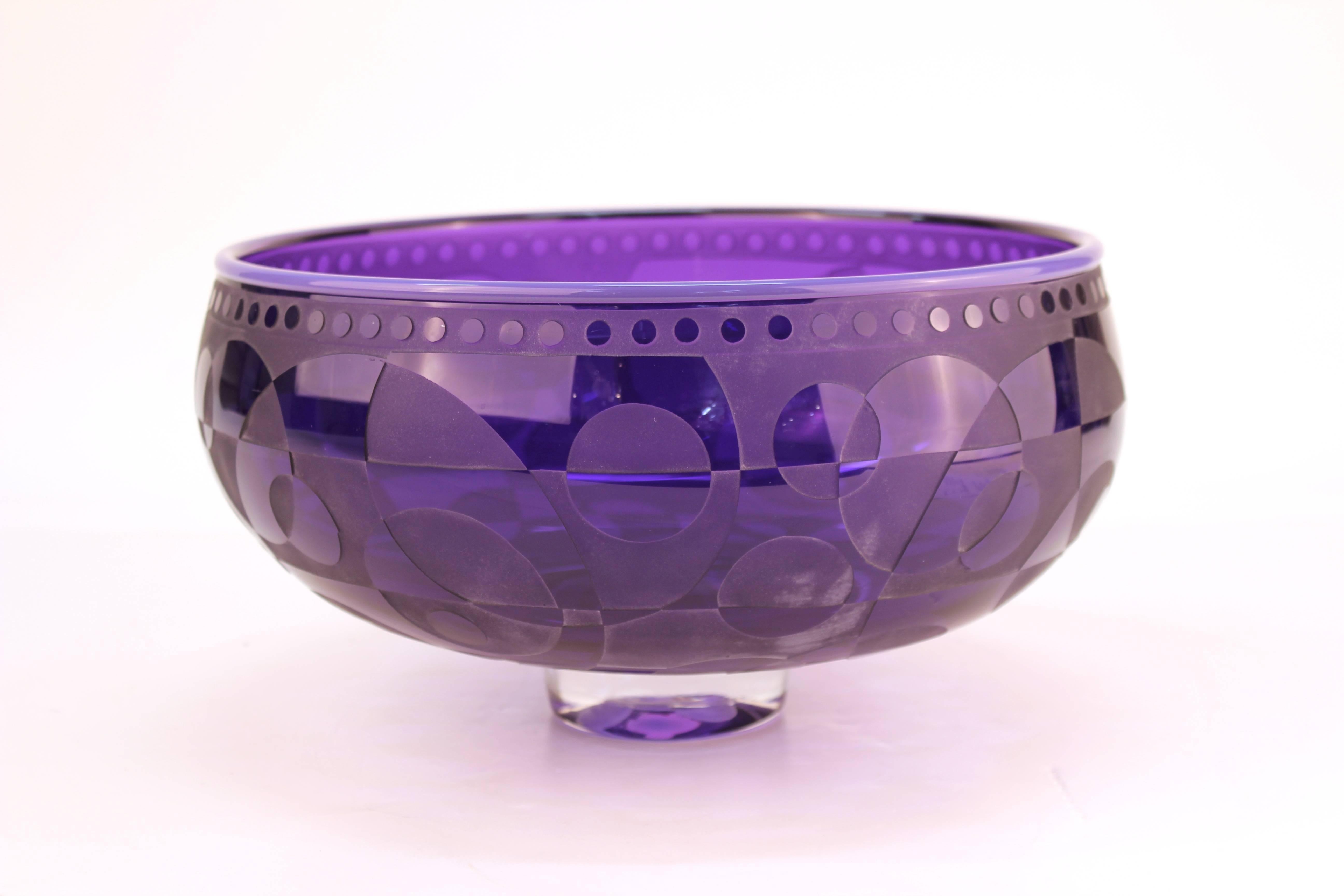 Op-Art Purple Art Glass Etched Bowl, Signed In Good Condition In New York, NY