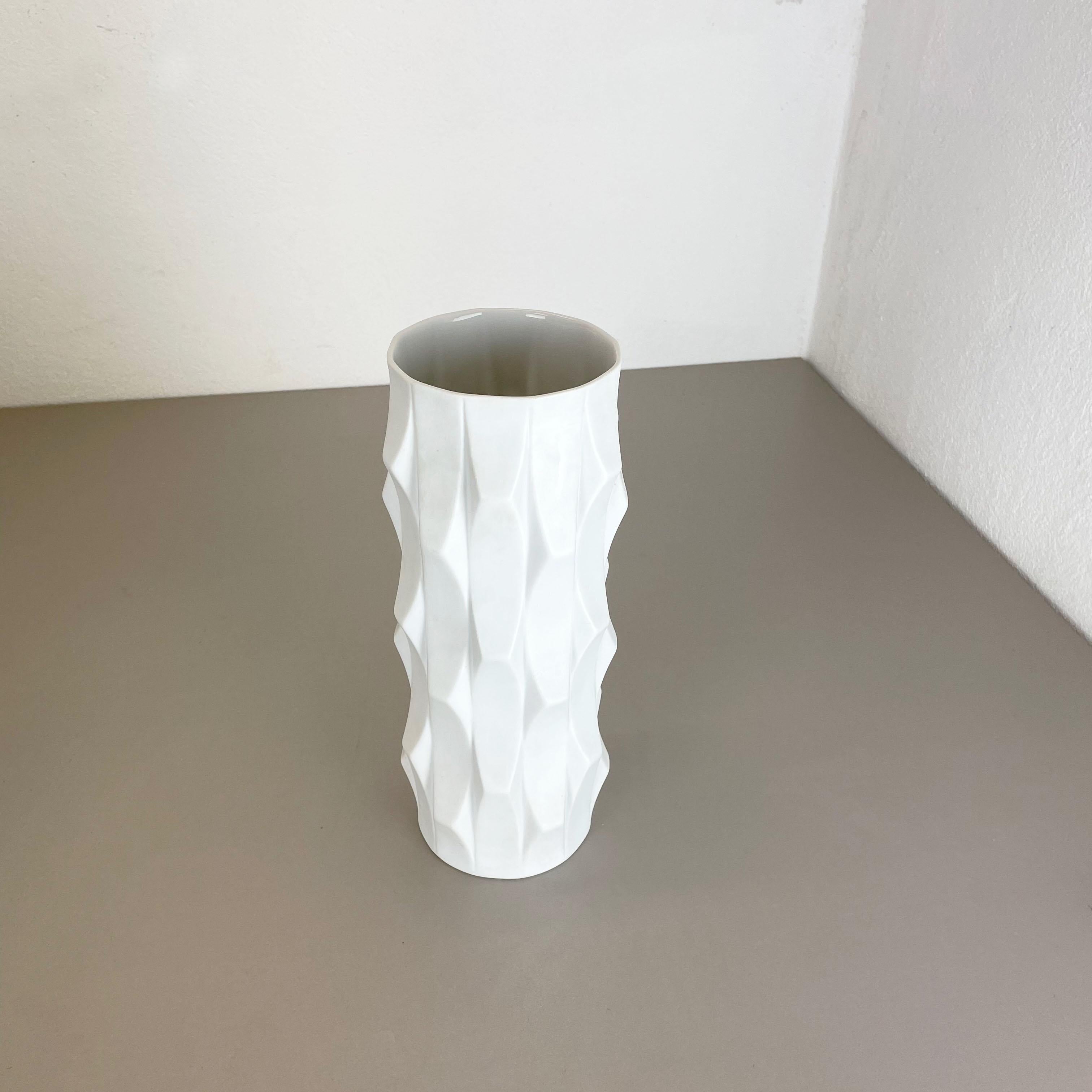 Mid-Century Modern Vase d'art OP en porcelaine Vase Heinrich Fuchs pour Hutschenreuther, Allemagne, 1970 en vente