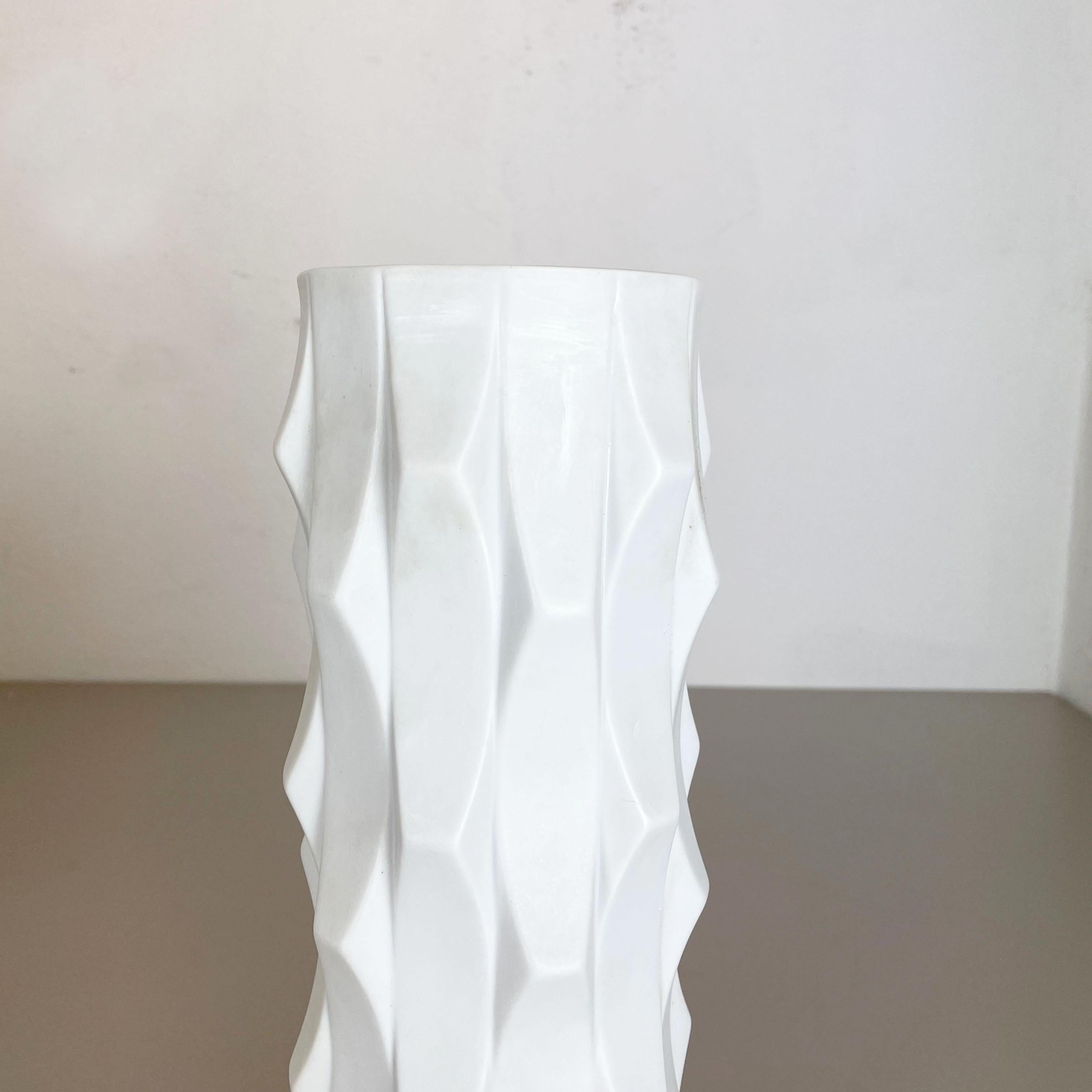 20th Century OP Art Vase Porcelain Vase Heinrich Fuchs for Hutschenreuther, Germany, 1970s For Sale