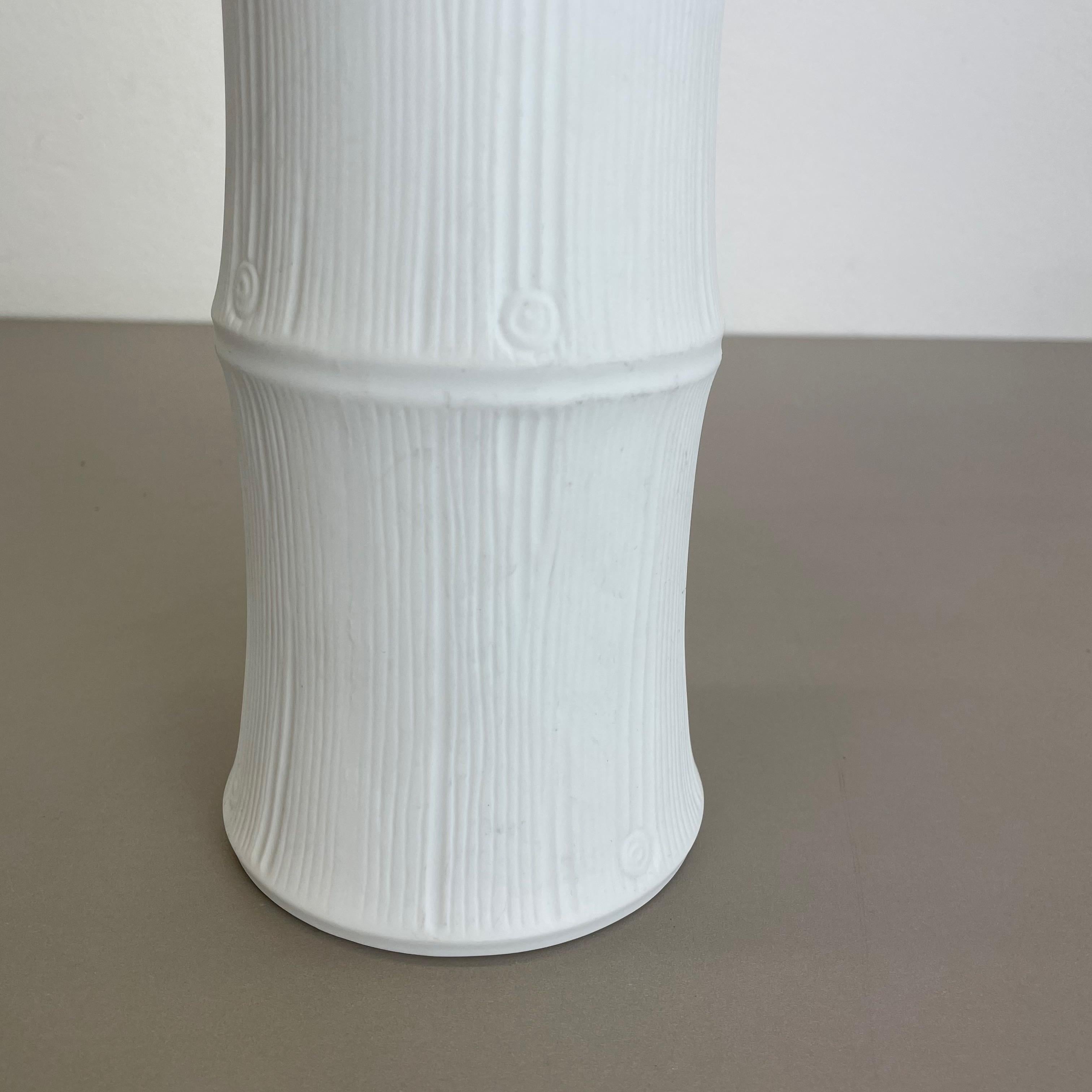 Vase d'art OP en porcelaine vase en bambou Heinrich Fuchs pour Hutschenreuther Allemagne, années 70 Bon état - En vente à Kirchlengern, DE