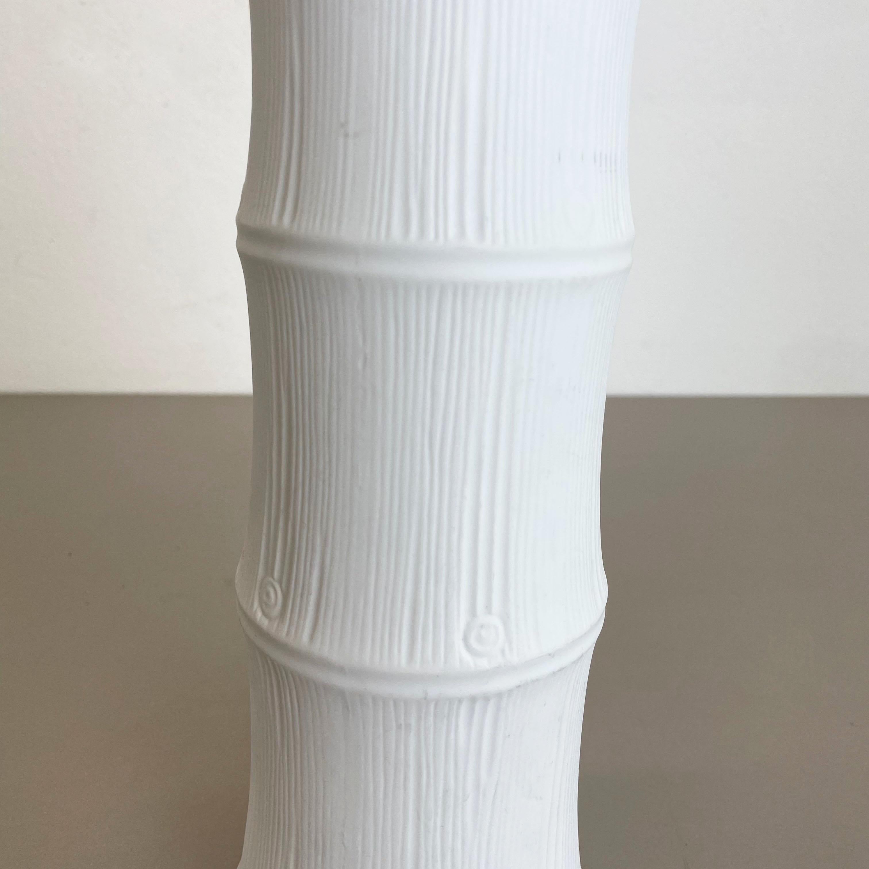 20ième siècle Vase d'art OP en porcelaine vase en bambou Heinrich Fuchs pour Hutschenreuther Allemagne, années 70 en vente