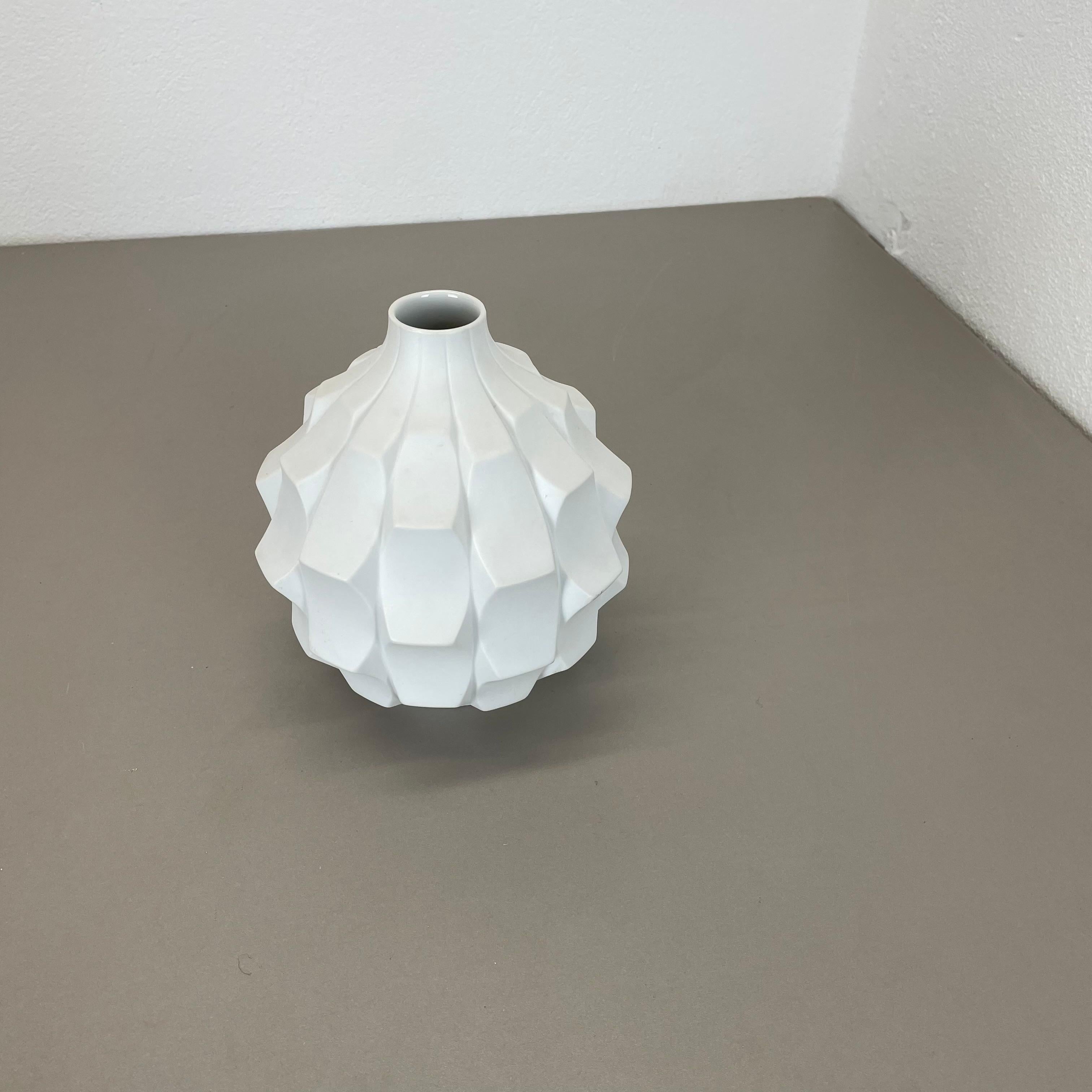Tedesco OP Art Vaso Vaso in porcellana Heinrich Fuchs per Hutschenreuther, Germania, anni '70 in vendita