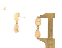 Moderne Tropfenohrringe mit Opal und Naturdiamanten aus 14-karätigem Gelbgold