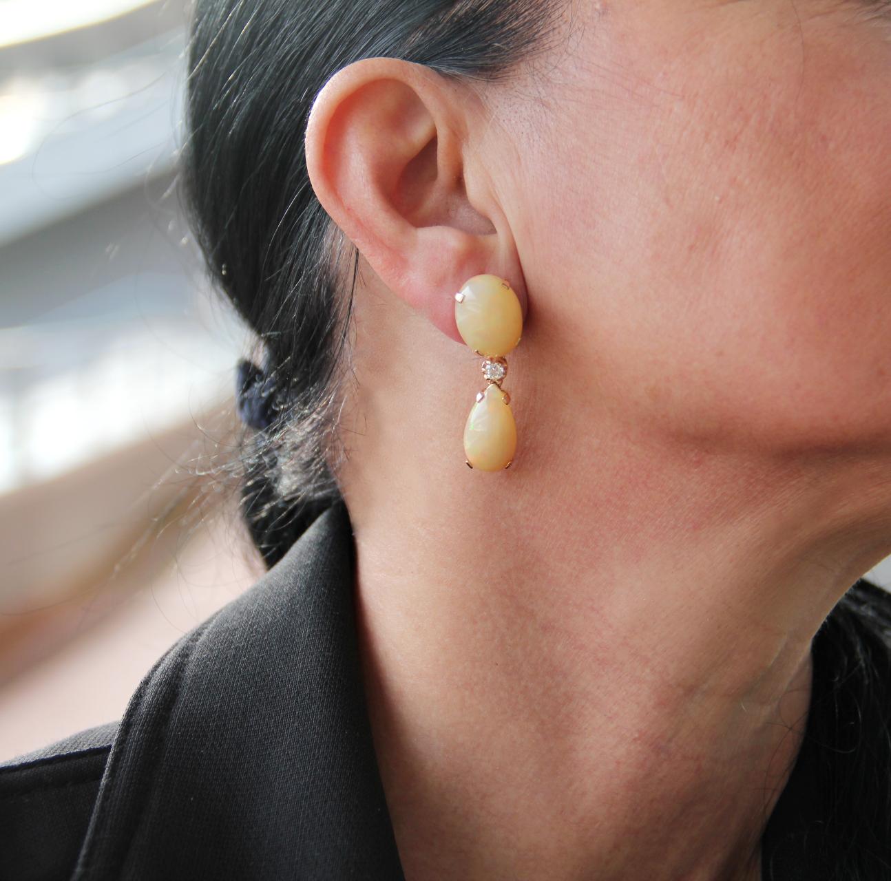 Opal 14 Karat Gelbgold Diamanten-Tropfen-Ohrringe im Angebot 1