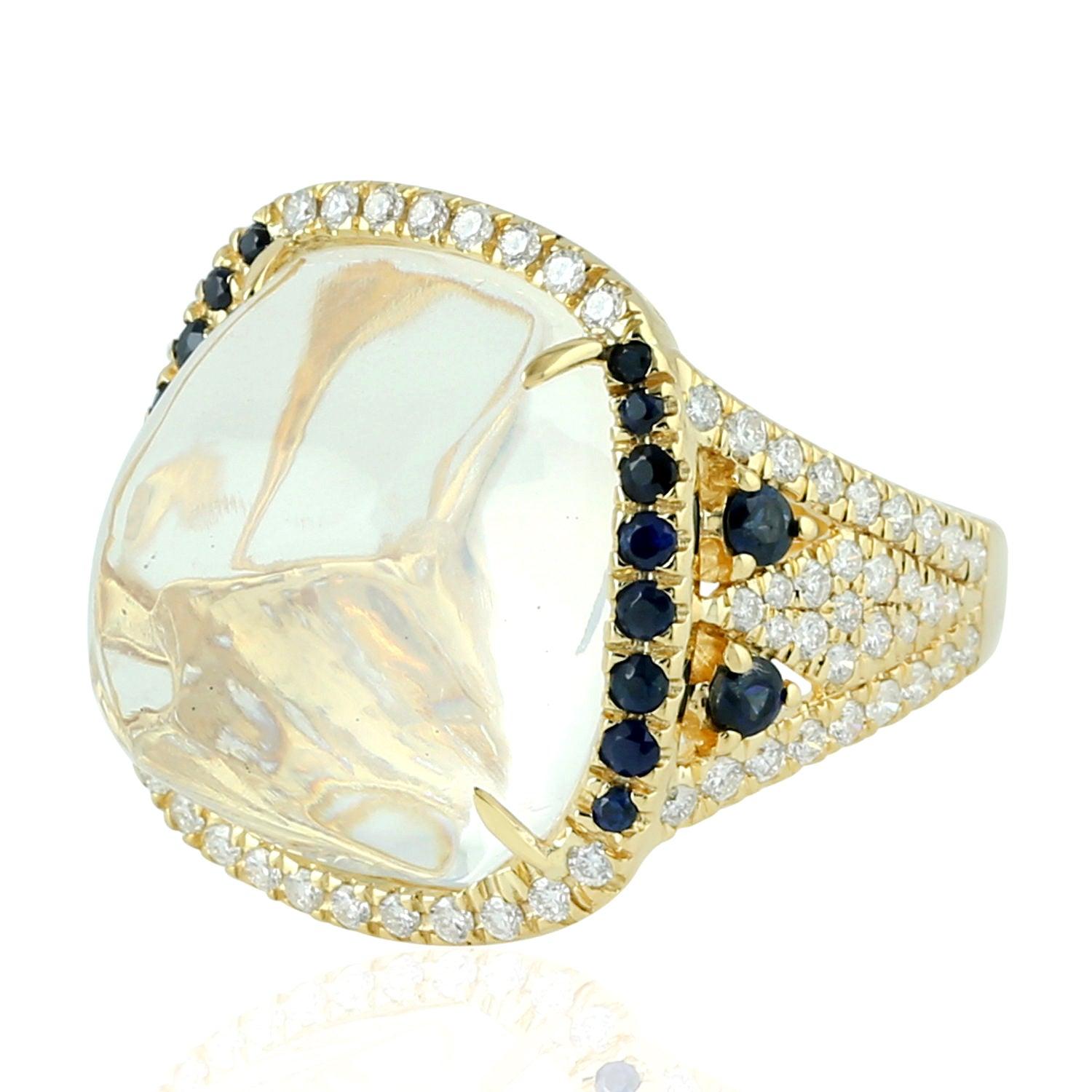 For Sale:  Opal 18 Karat Gold Diamond Ring 2