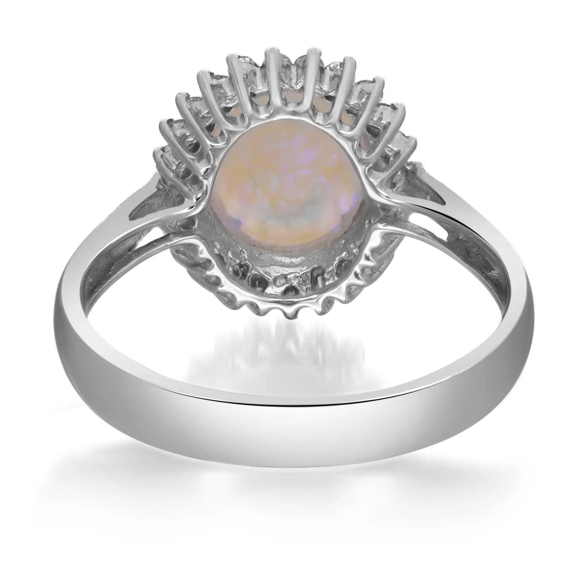 Opalo 1.80Ctw Y Diamante 0.25Ctw Anillo Cocktail Oro Blanco 14K Talla 7 Moderno en venta