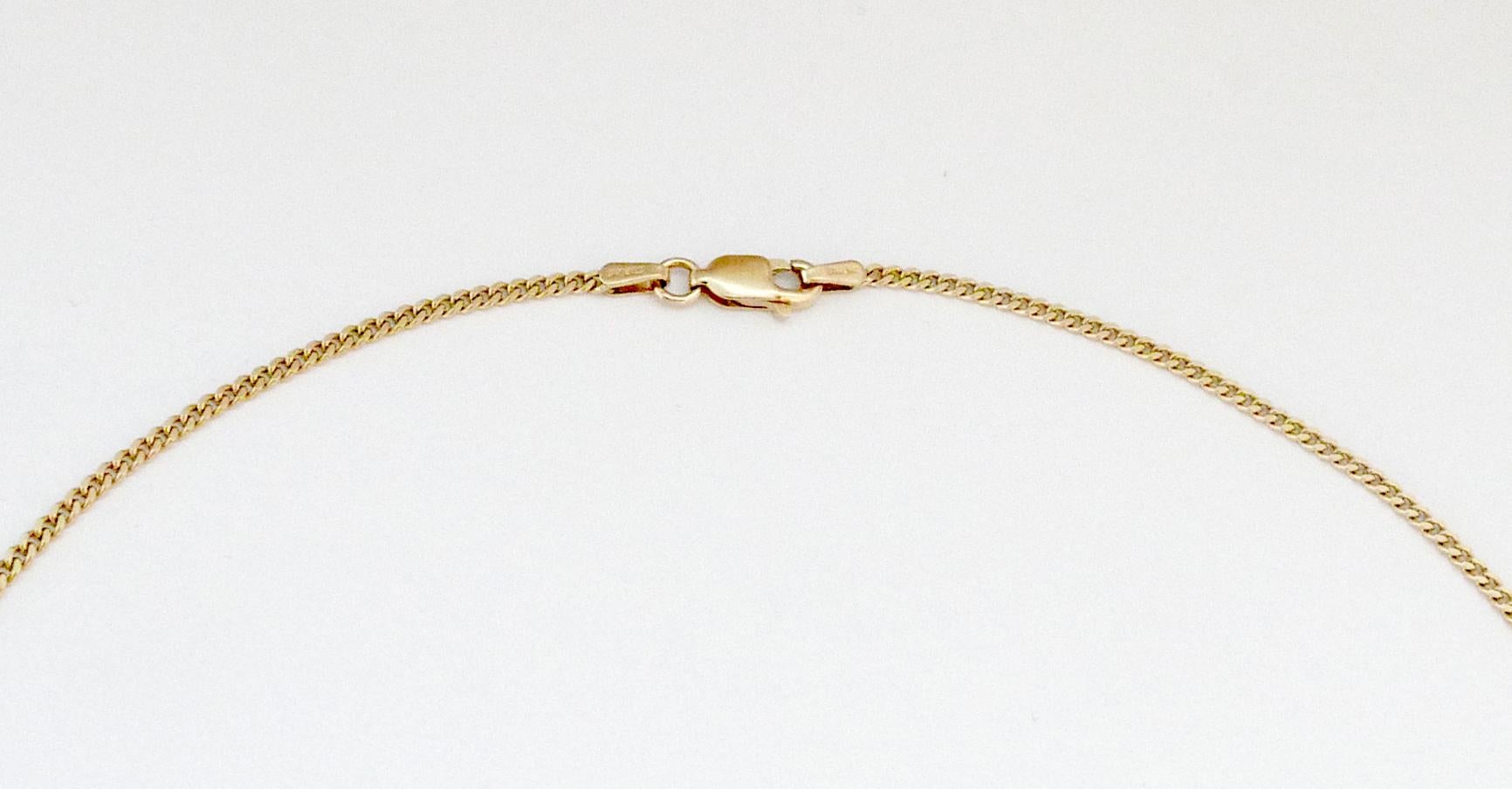 Opal and Curb Chain Necklace in 18 Karat Gold In New Condition For Sale In London, GB
