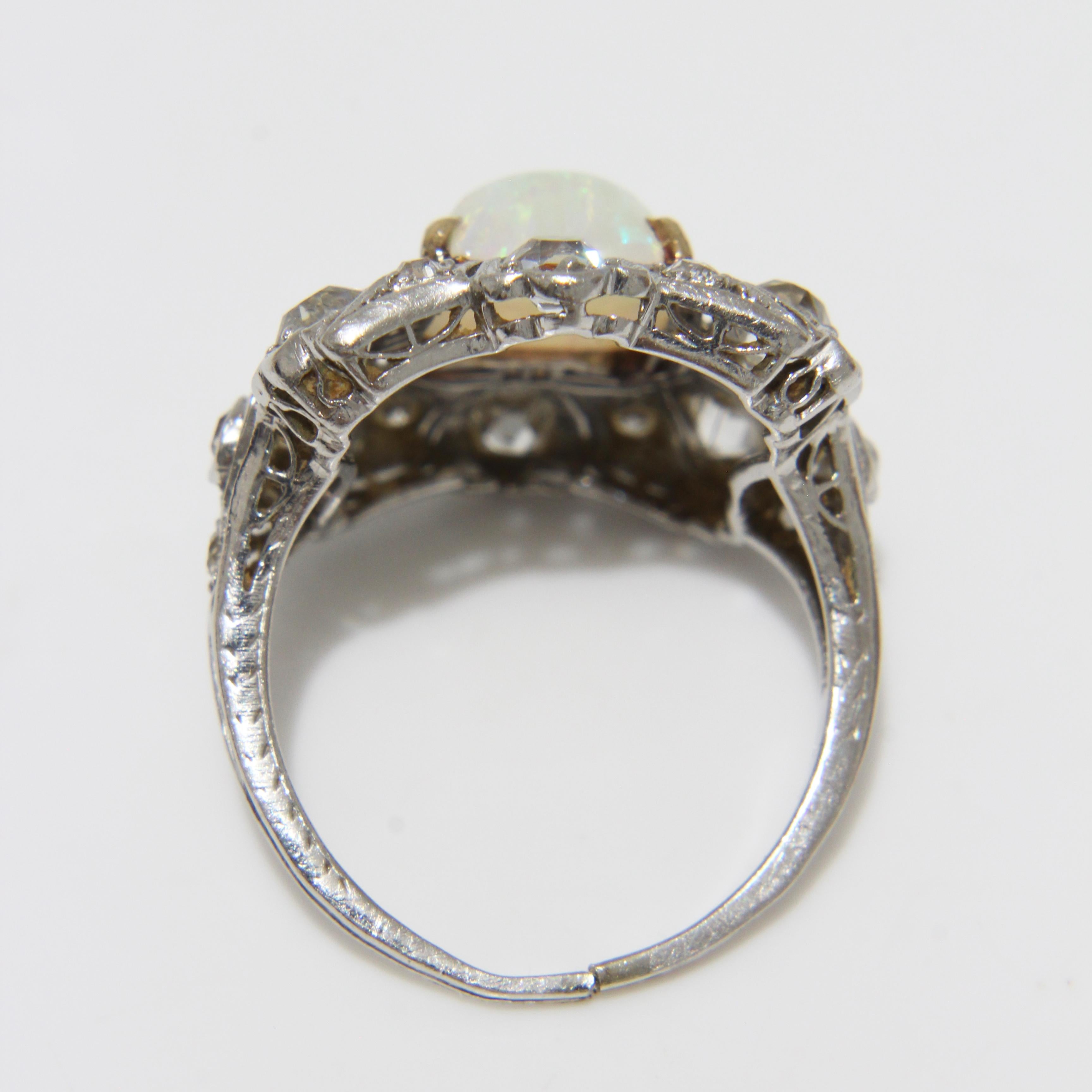 Anillo de Cóctel de Ópalo y Diamantes Estilo Art Decó Vintage Platino Raro Principios del Siglo XX en venta 5