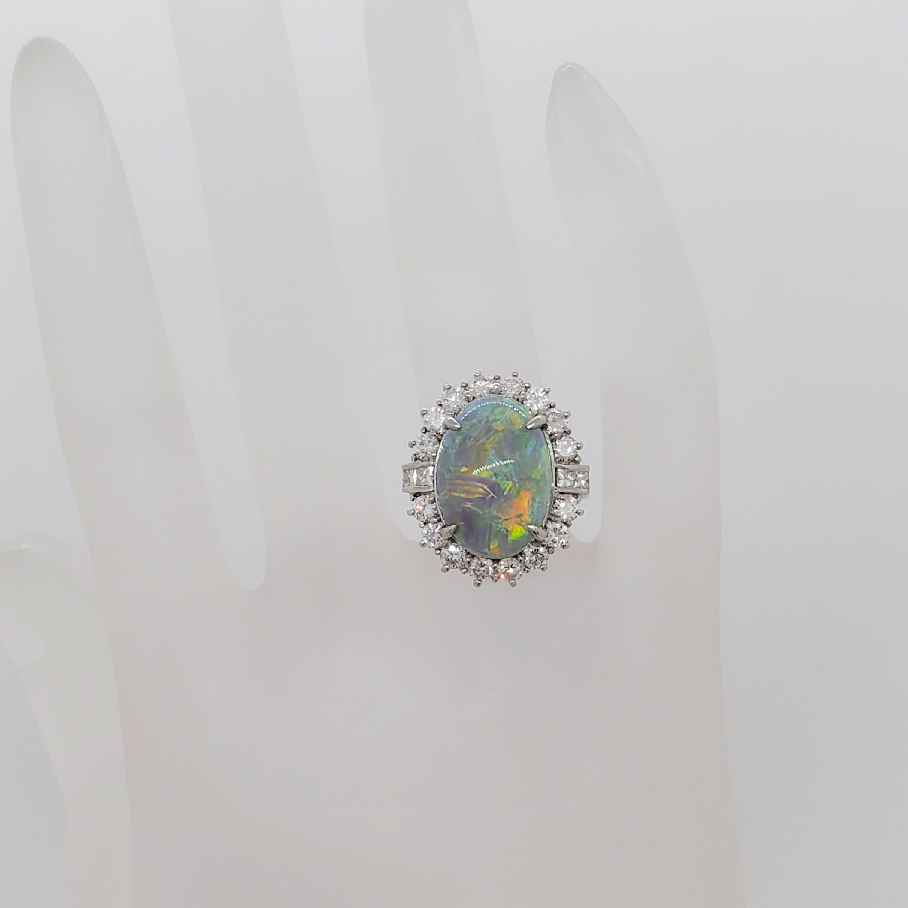 Platin-Cocktailring mit Opal und Diamant 1