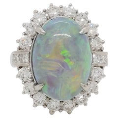 Platin-Cocktailring mit Opal und Diamant