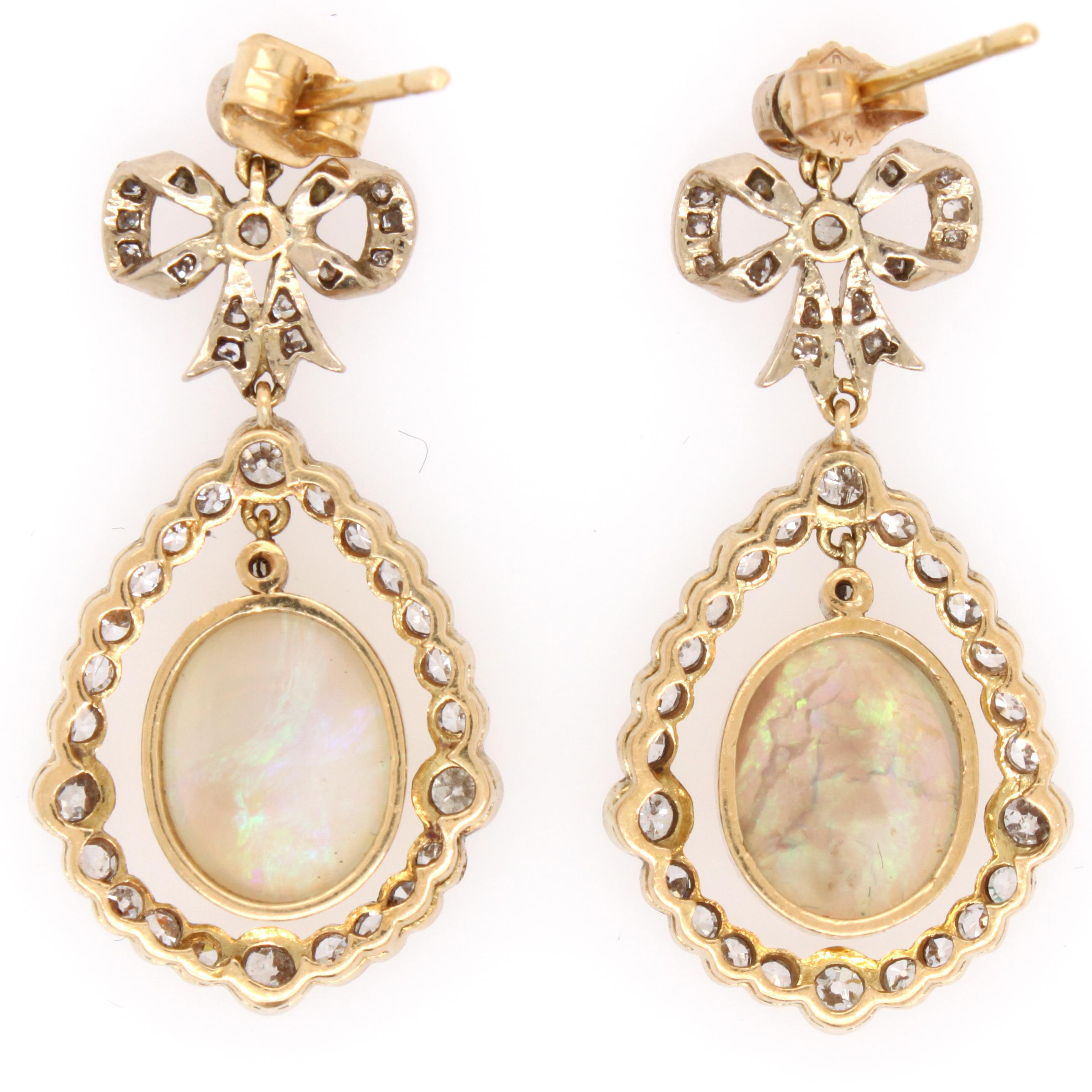 Opal and Diamond Earrings In Excellent Condition In Idar-Oberstein, DE