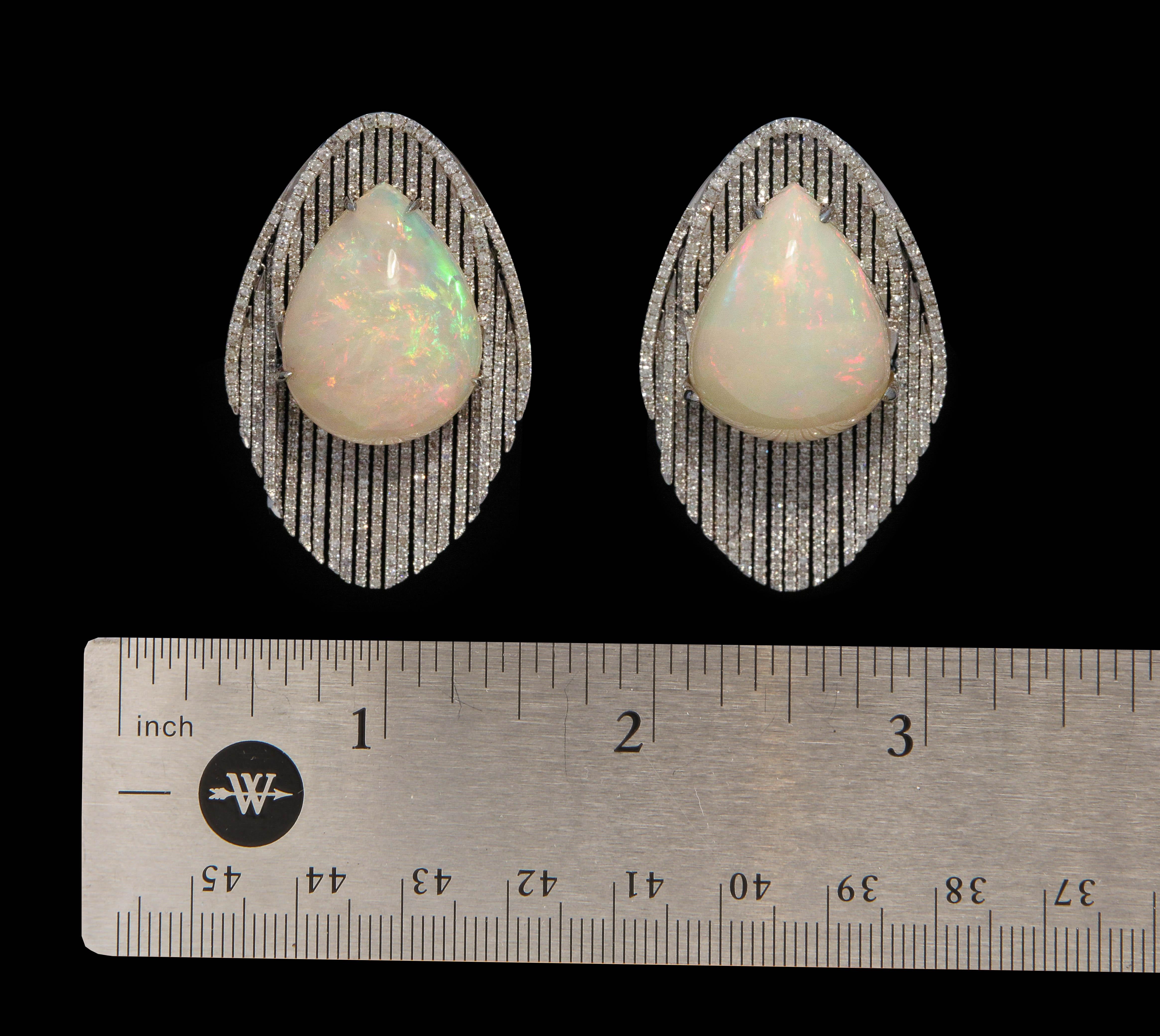 Boucles d'oreilles en opale et diamant en vente 2