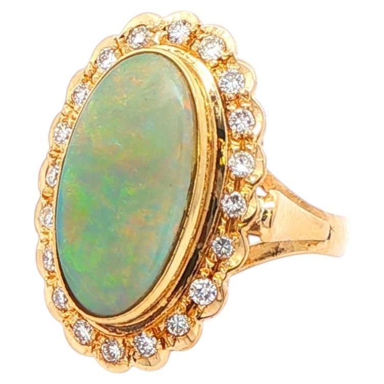 Opal und Diamant Halo Ring