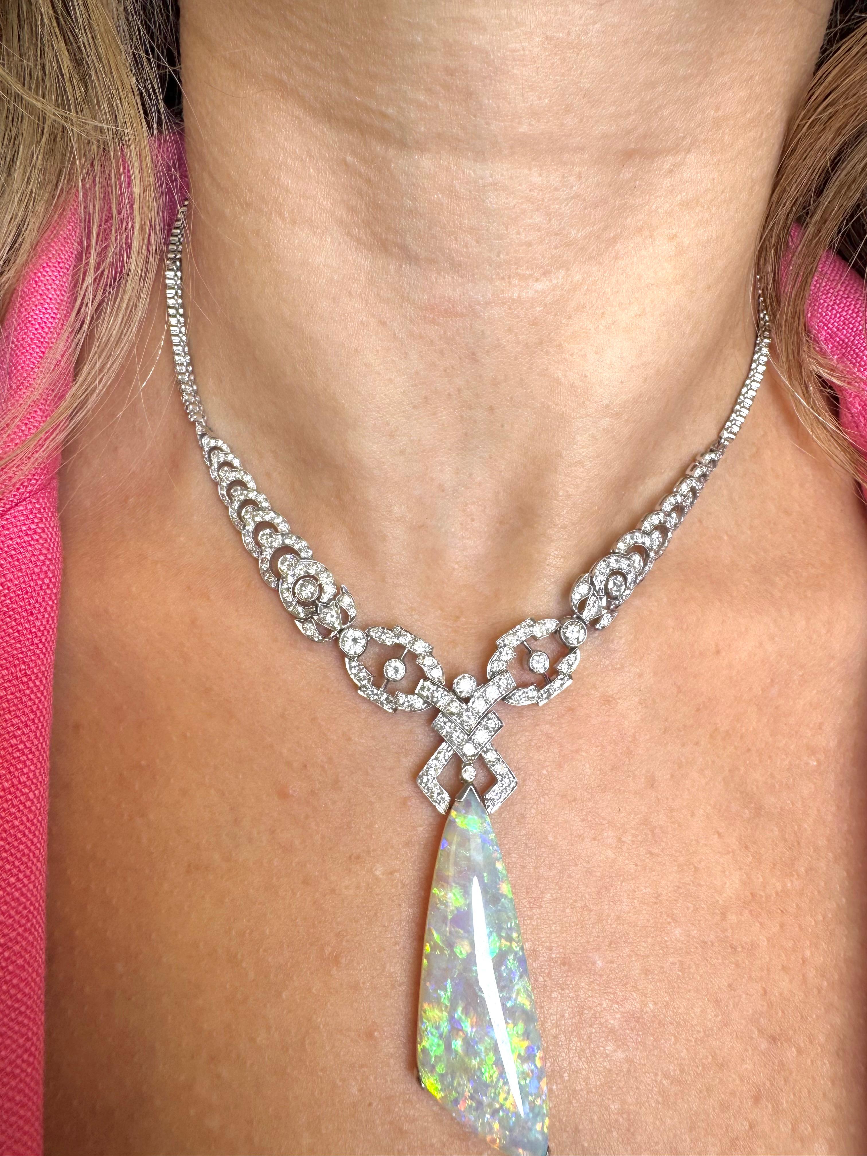 Collana con opale e diamanti in oro bianco 18 carati in vendita 2