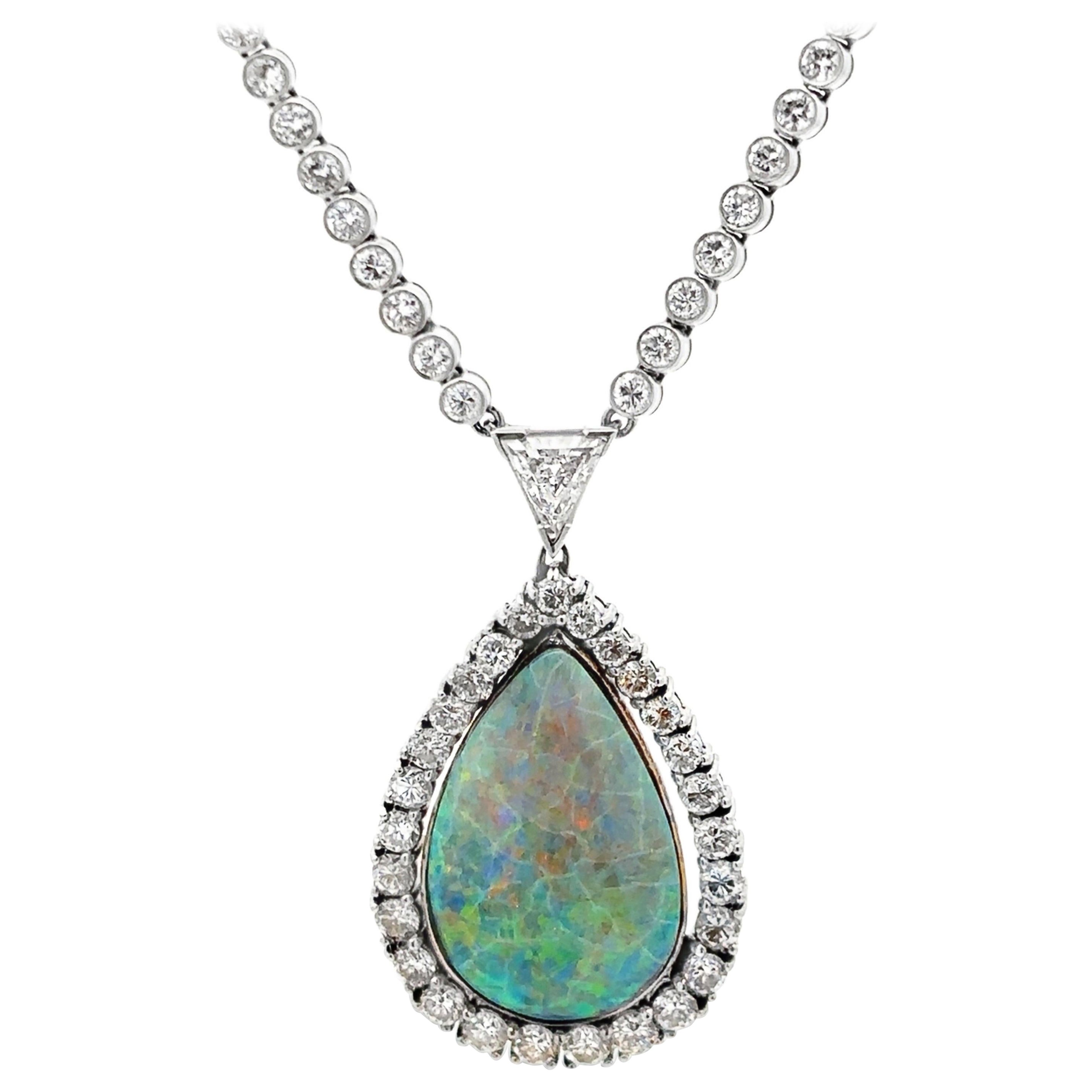Collier d'opale et de diamants