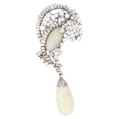 Broche en platine avec opale et diamant