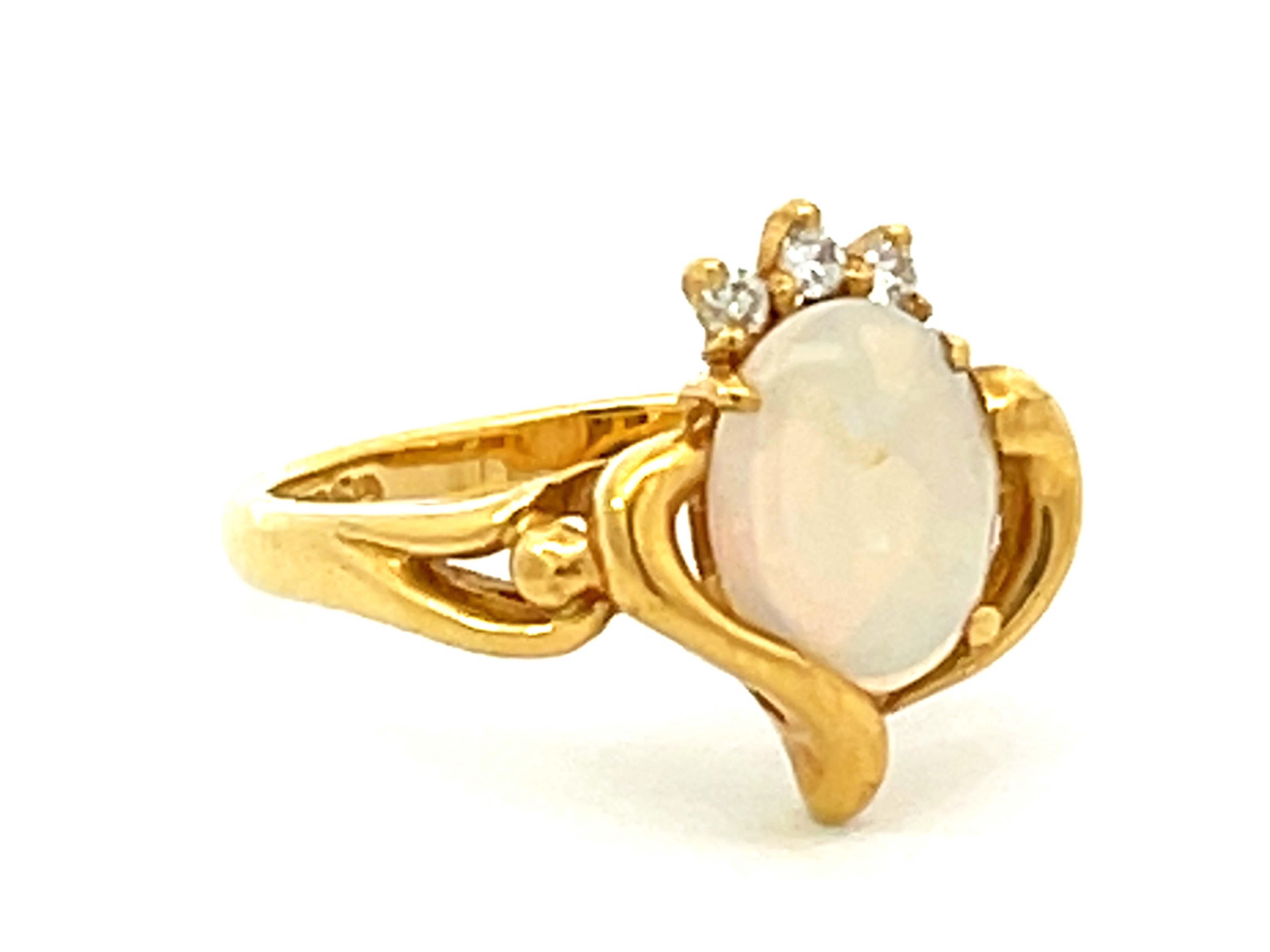 Modern Opal and Diamond Ring 18k Yellow Gold For Sale