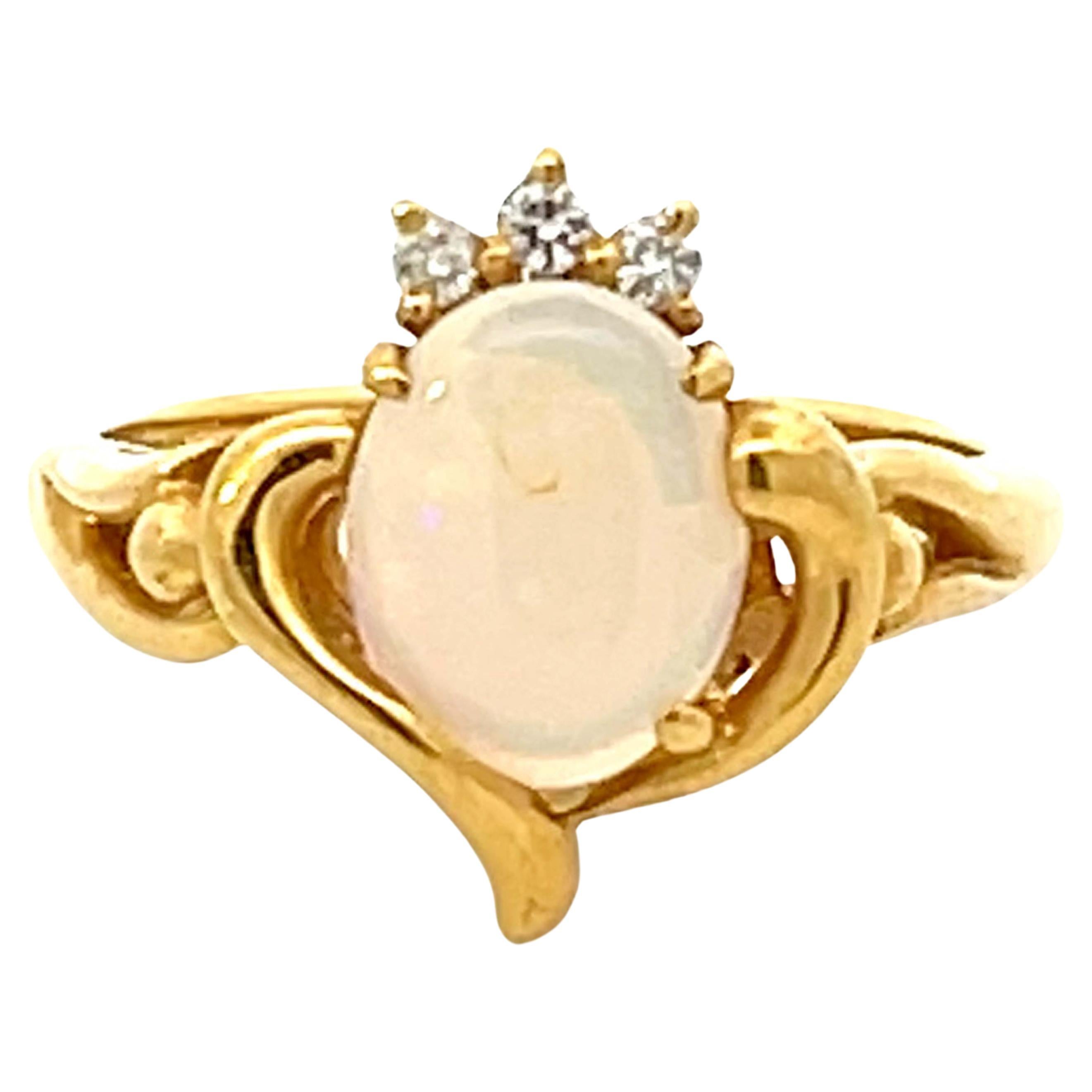 Opal and Diamond Ring 18k Yellow Gold For Sale