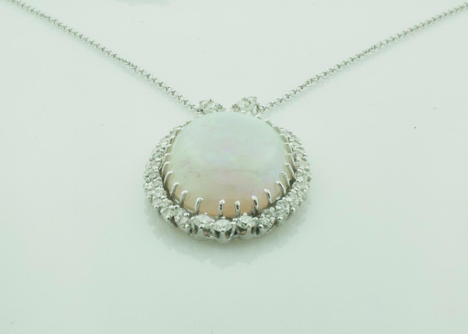 Round Cut Opal and Diamond Vintage Necklace in 18k Gold Circa 1960's For Sale