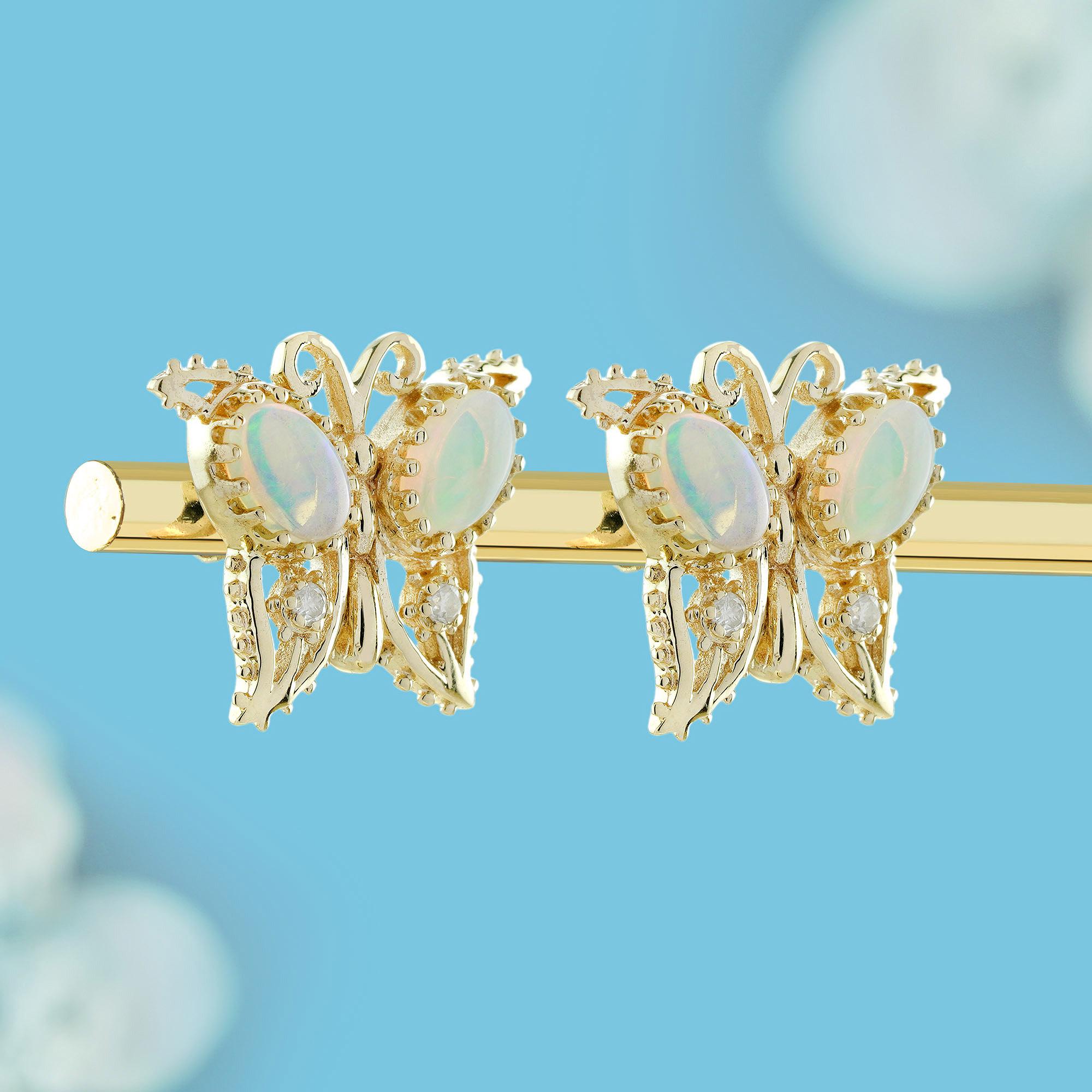 Opal und Diamant Vintage-Schmetterlingsohrstecker im Vintage-Stil aus massivem 9K Gold (Edwardian) im Angebot