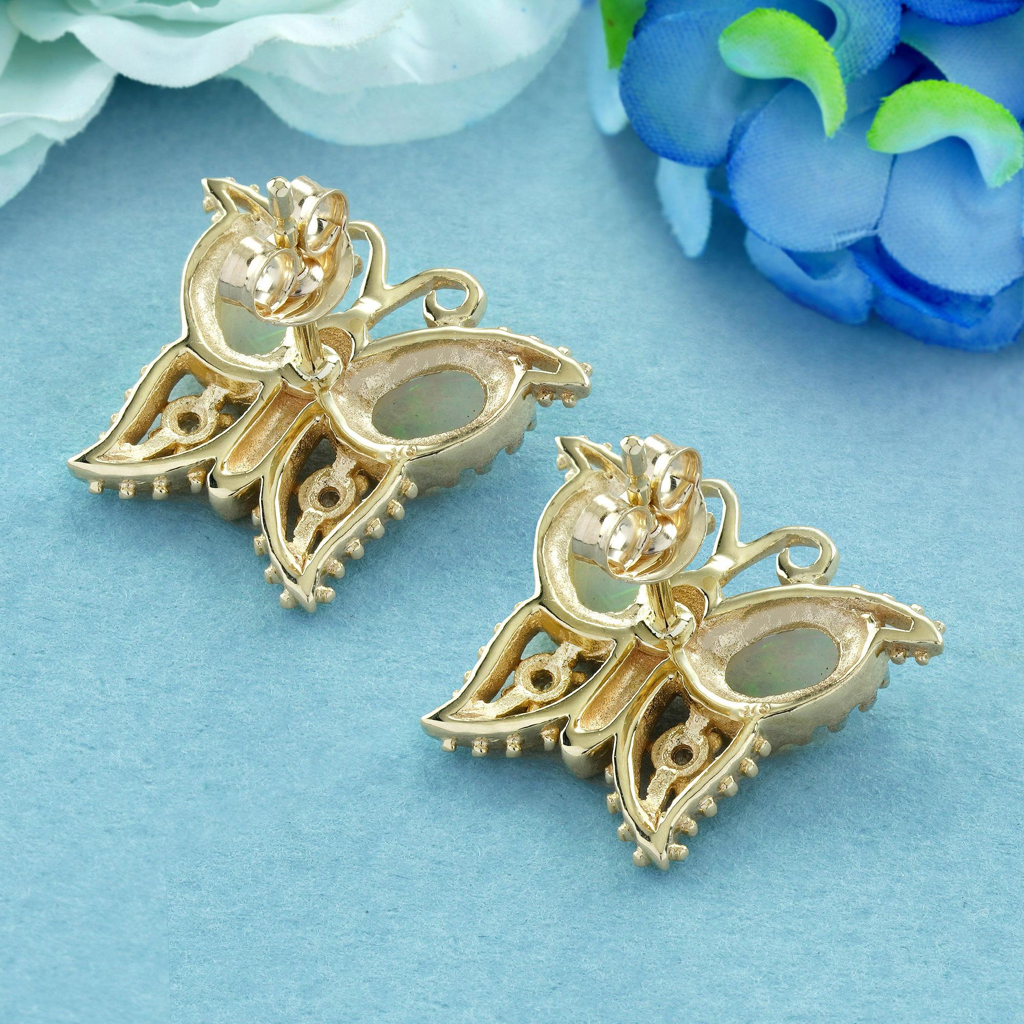 Opal und Diamant Vintage-Schmetterlingsohrstecker im Vintage-Stil aus massivem 9K Gold (Ovalschliff) im Angebot