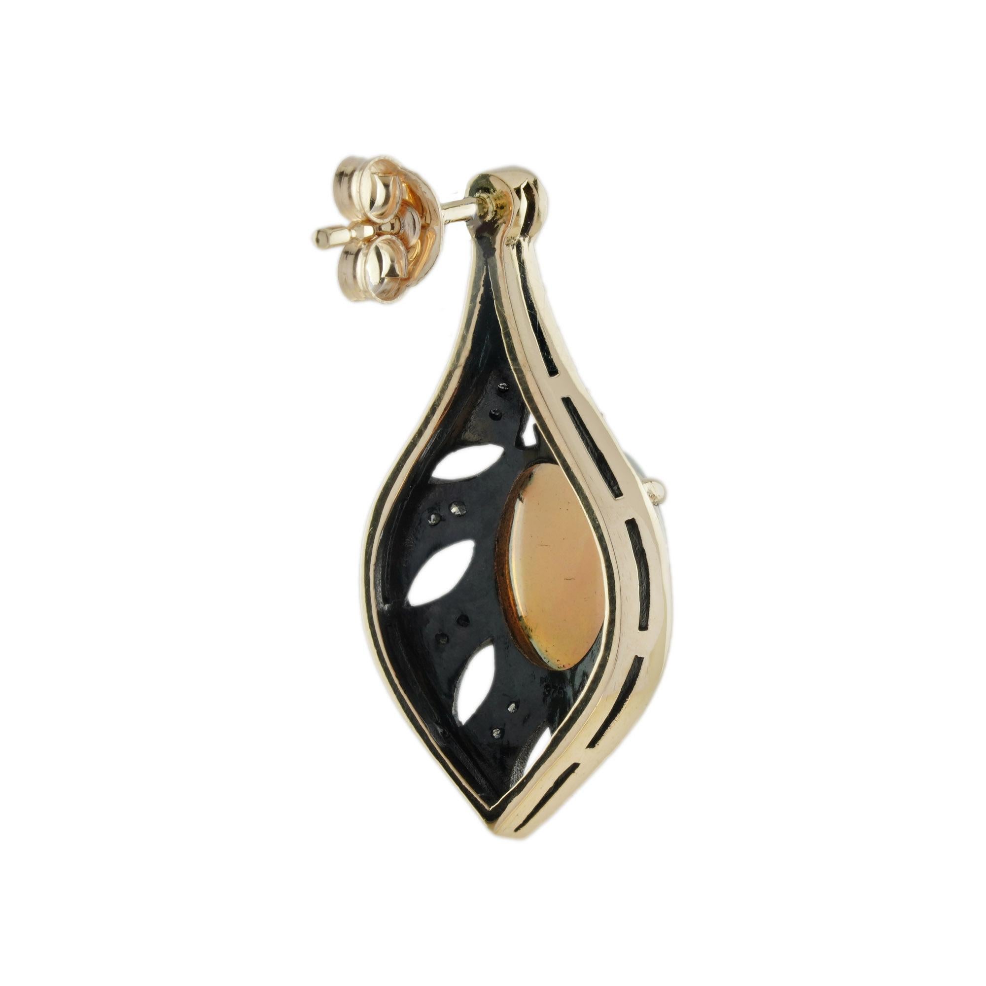 Opal und Diamant Vintage-Ohrringe im Vintage-Stil in Tropfenform aus 9K Gelbgold (Ovalschliff) im Angebot