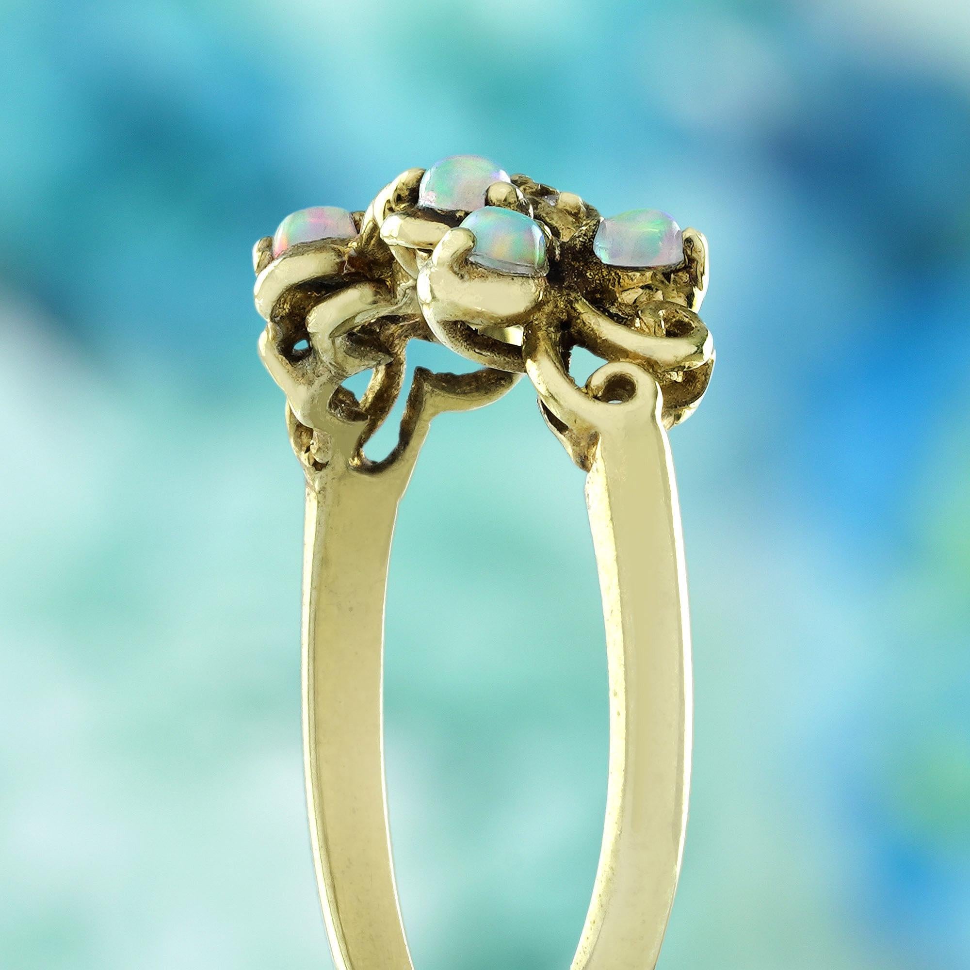 Bague de style vintage en or jaune 9K massif avec opale et diamant Pour femmes en vente