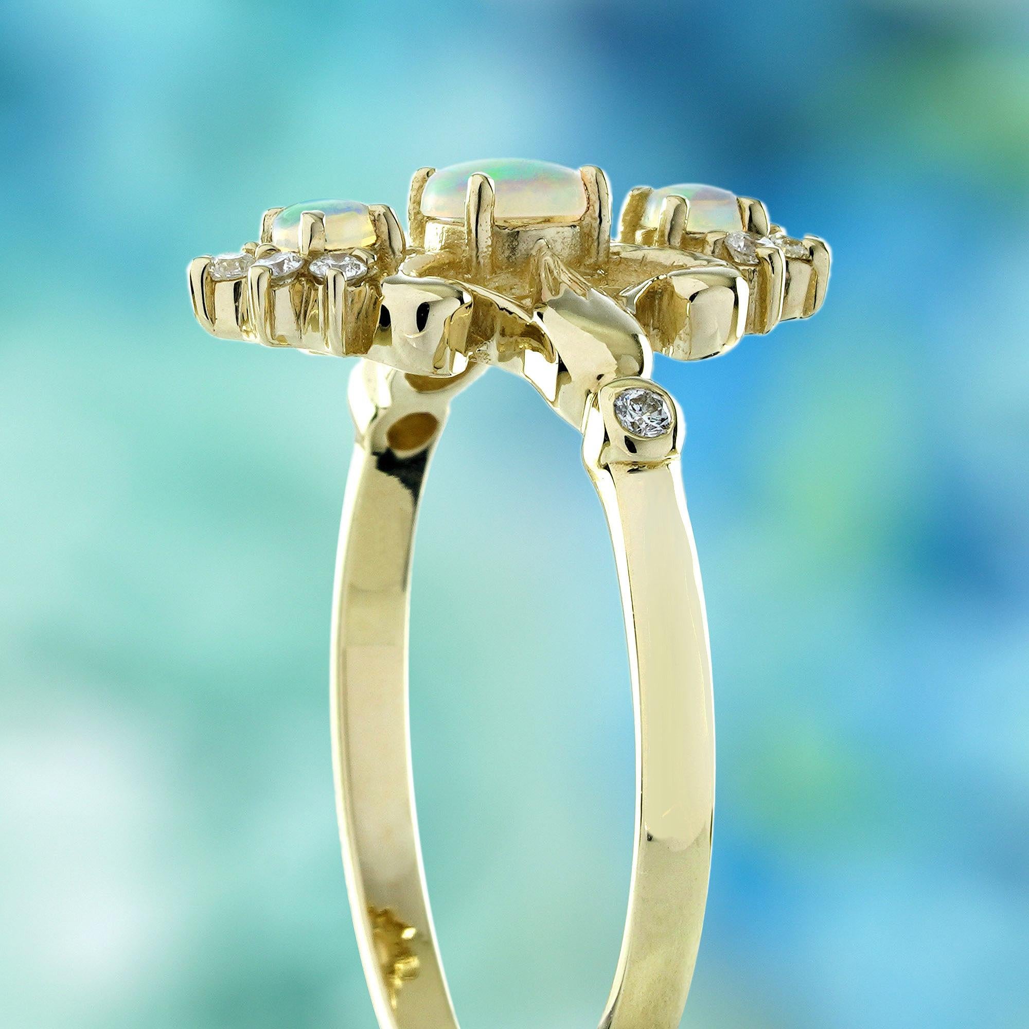 Bague vintage à trois pierres en or jaune massif 14 carats avec opale et diamants Unisexe en vente