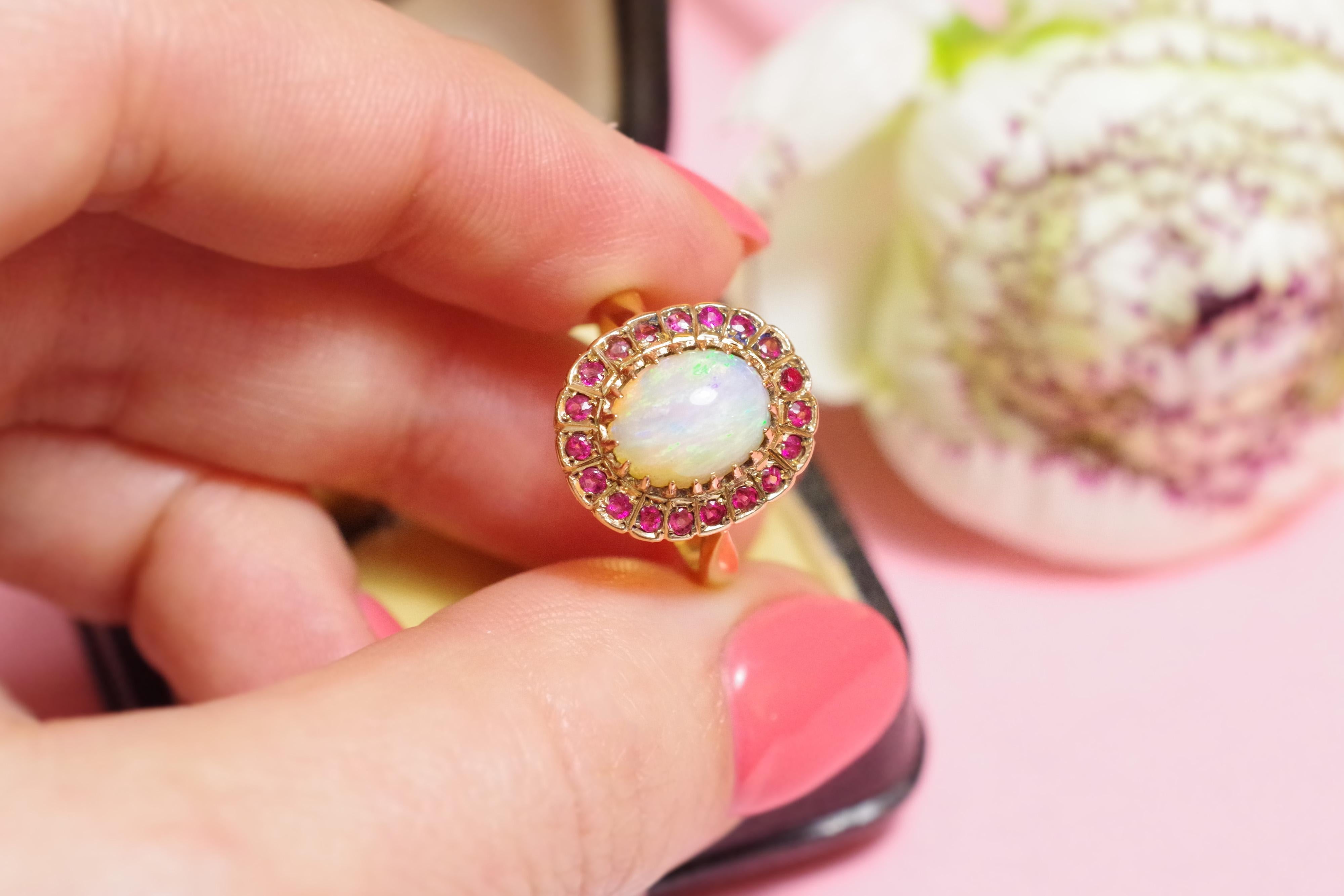Cabochon Opal and Garnet Cluster Ring in 18k Gold, Vintage Cluster Ring For Sale