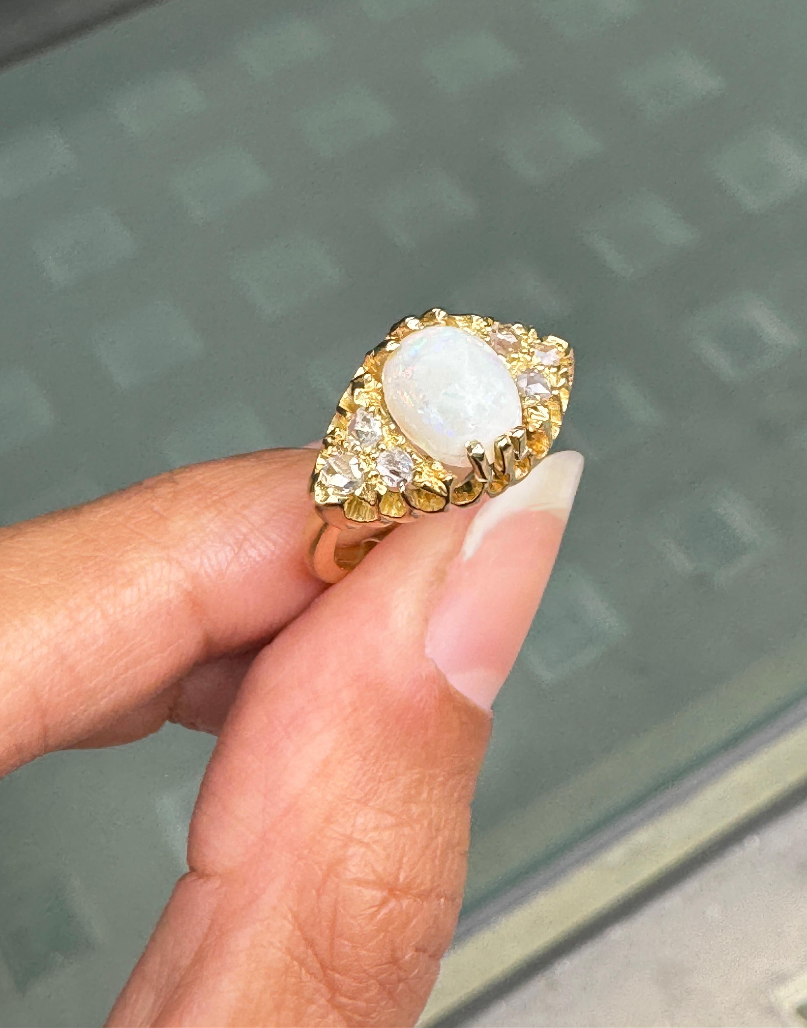 Bague grappe Navette en or jaune 18 carats, opale et diamant taille ancienne en vente 2