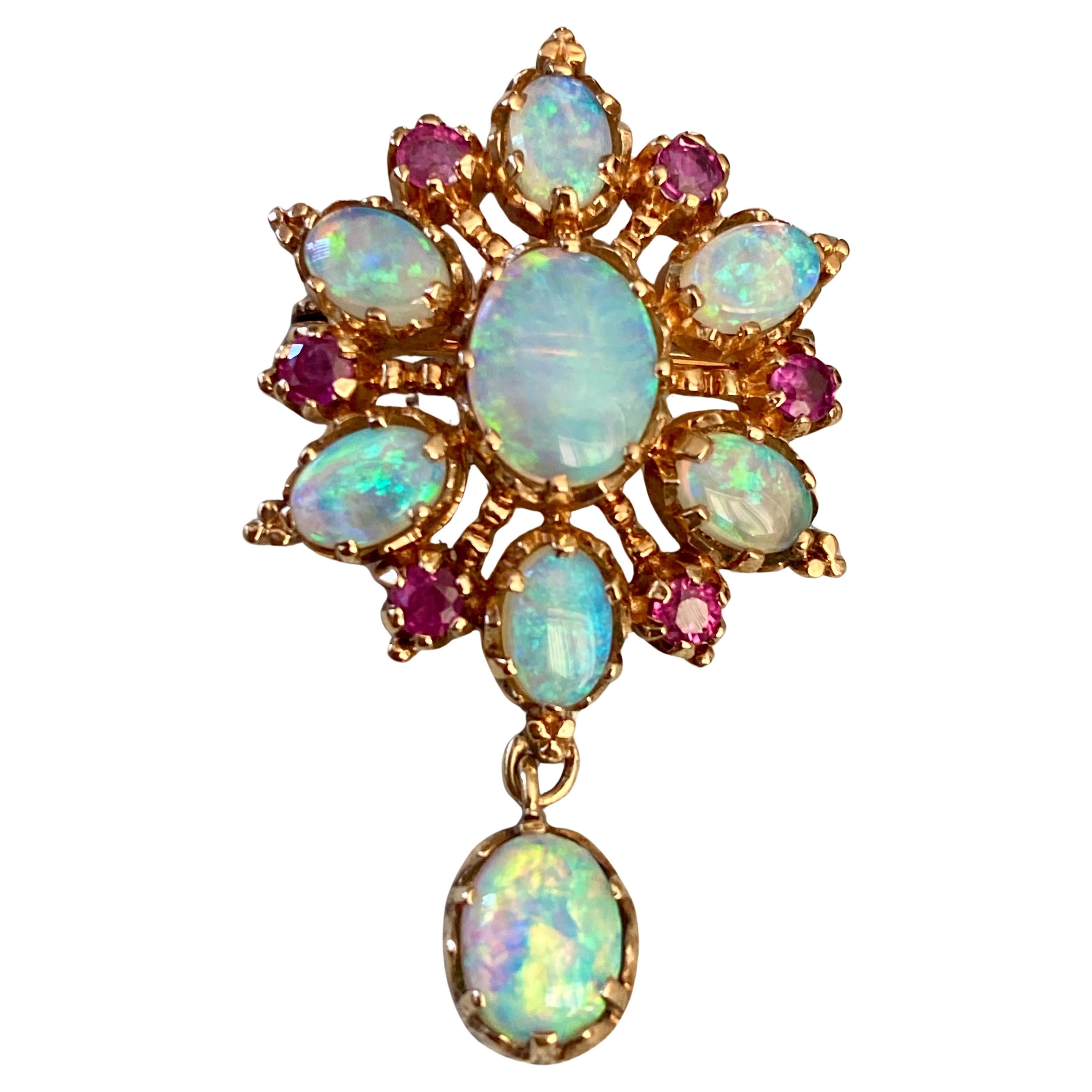 Spilla / ciondolo vintage in stile edoardiano con opale e rubino in vendita