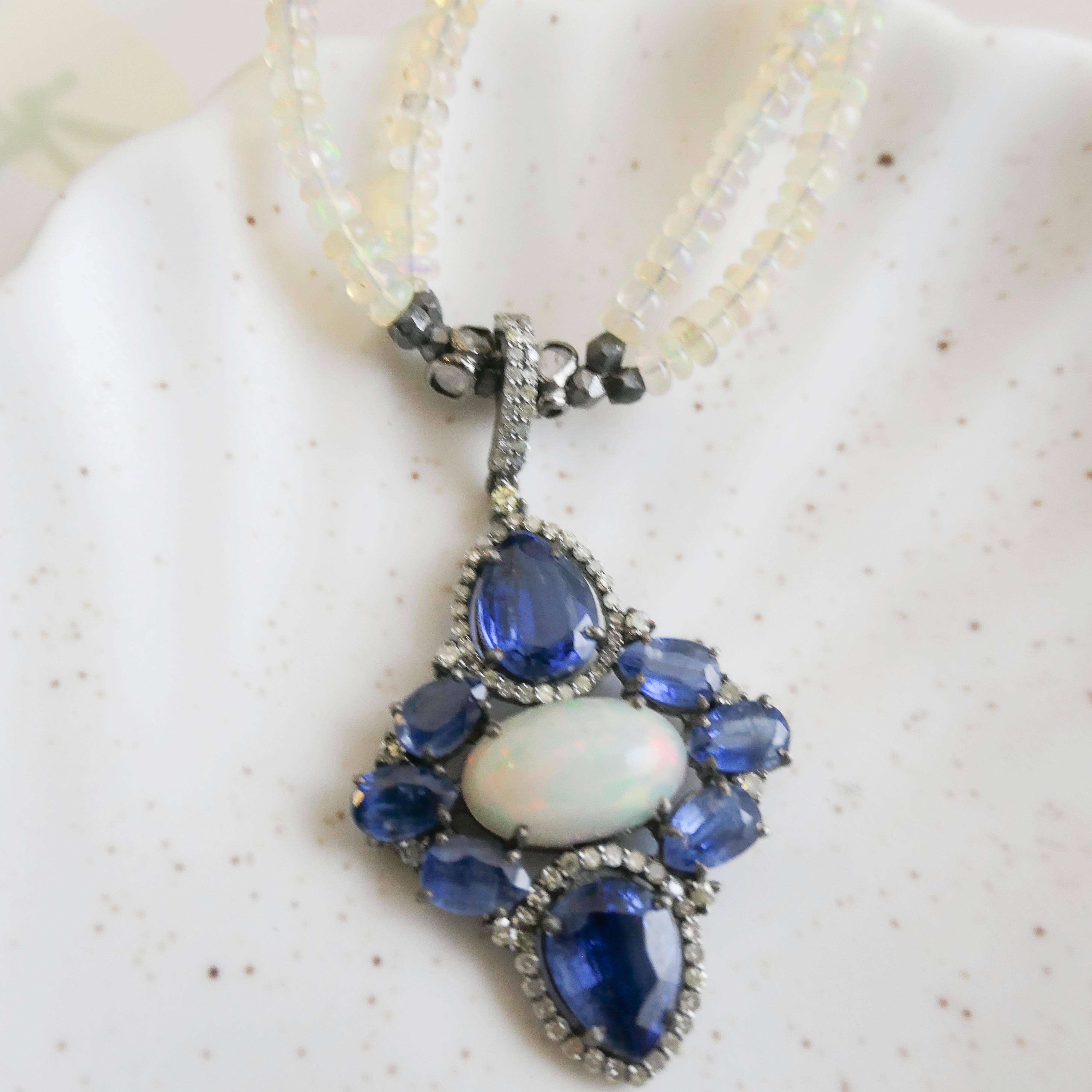 Collana in argento sterling ossidato con opale e tanzanite e diamanti da 16,5 pollici. in vendita 7