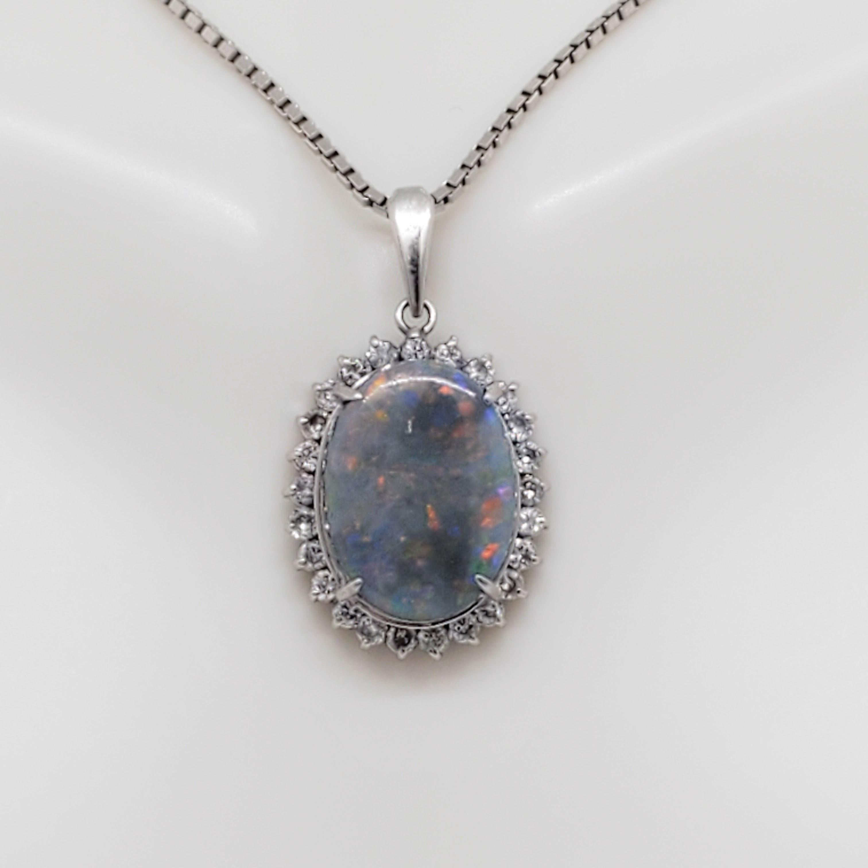 Opal and White Diamond Pendant Necklace in Platinum In New Condition For Sale In Los Angeles, CA