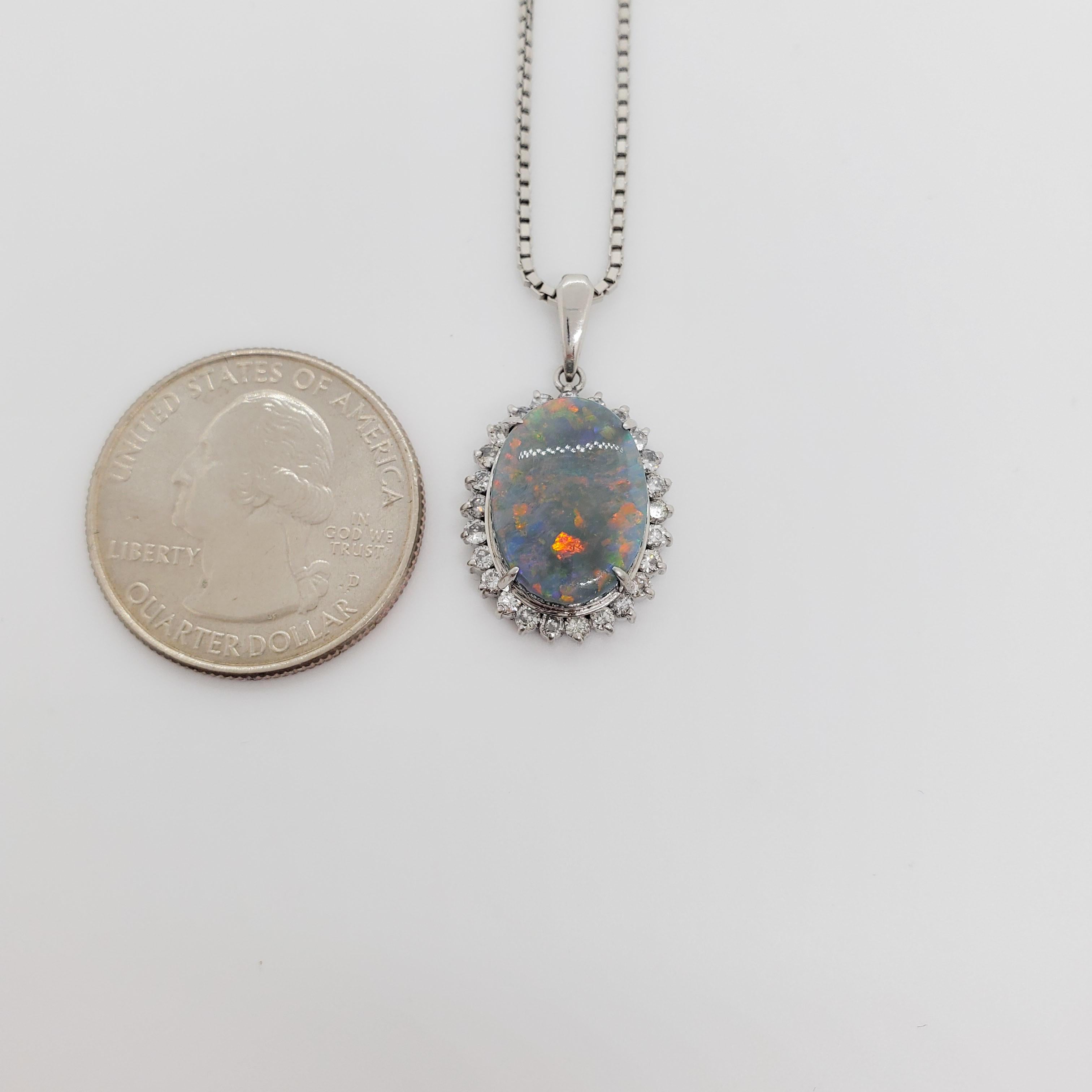 Collier pendentif en platine avec opale et diamant blanc Unisexe en vente