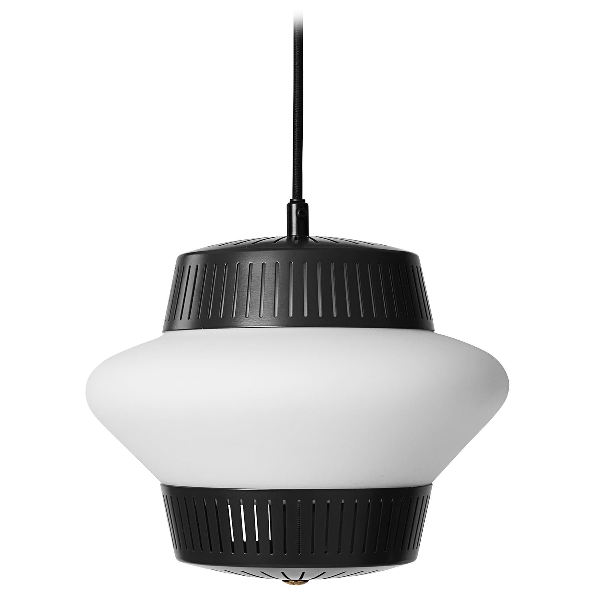 En vente : Black Lampe suspendue Opal Arch:: par Arne Hovmand-Olsen de Warm Nordic