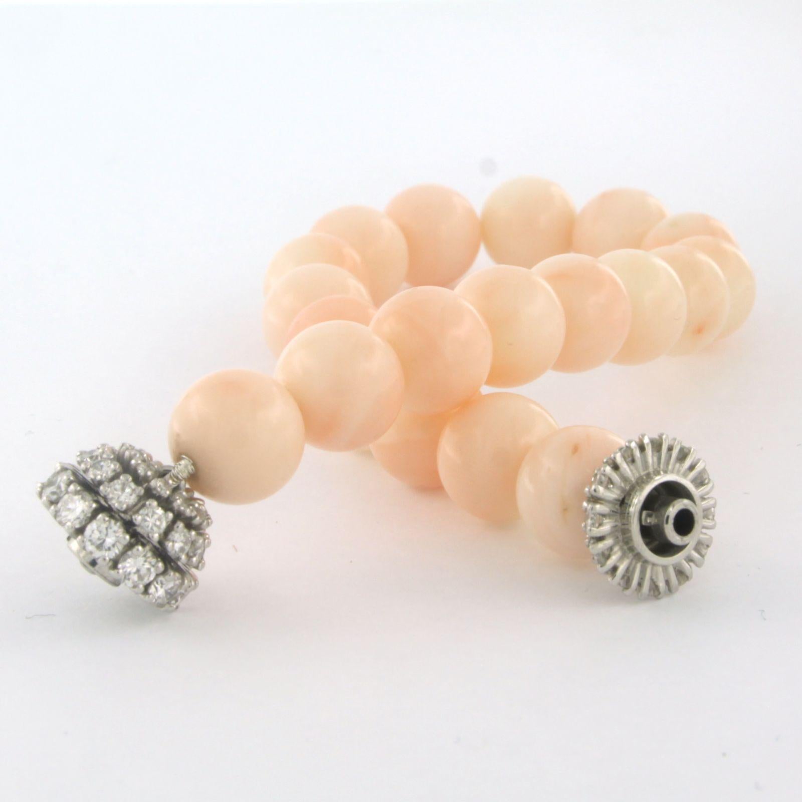 Modern Opal beads bracelet and 18k gold lock with brilliant cut diamonds up to 1.84ct For Sale