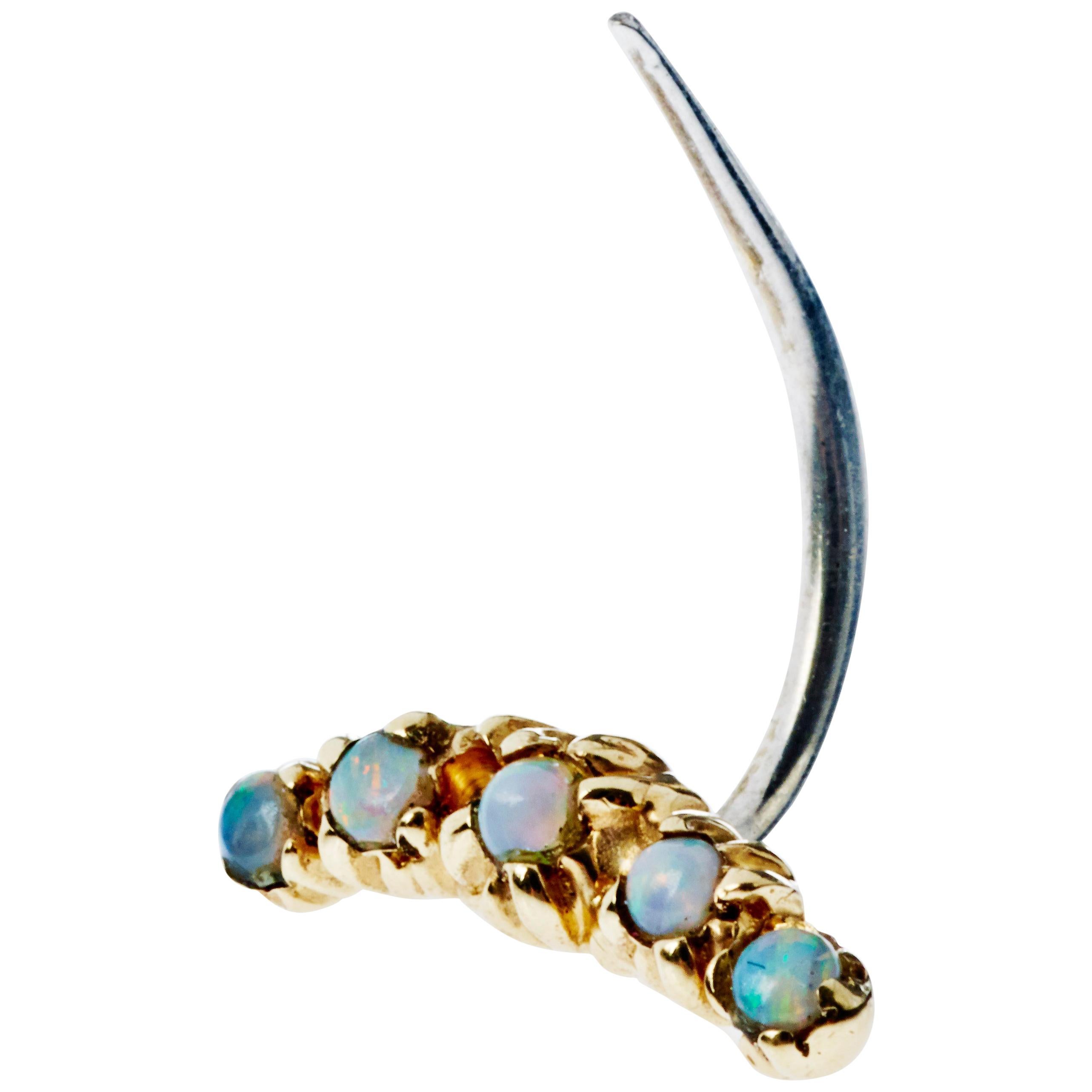 Paire de boucles d'oreilles J Dauphin Mismatch en or avec opale et diamants noirs en forme de croissant de lune